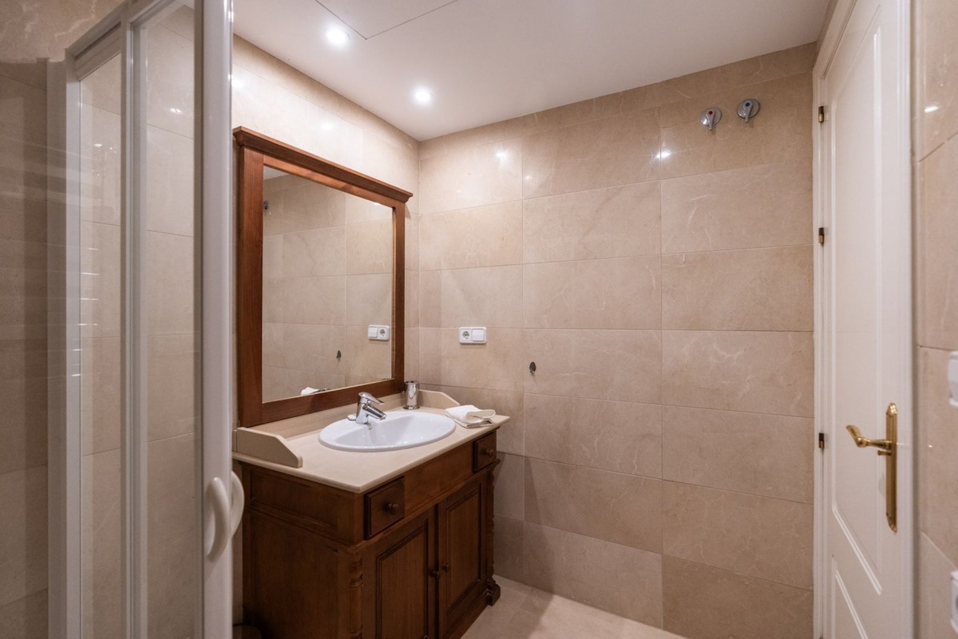 Resale - apartment - Benahavís - Los Arqueros