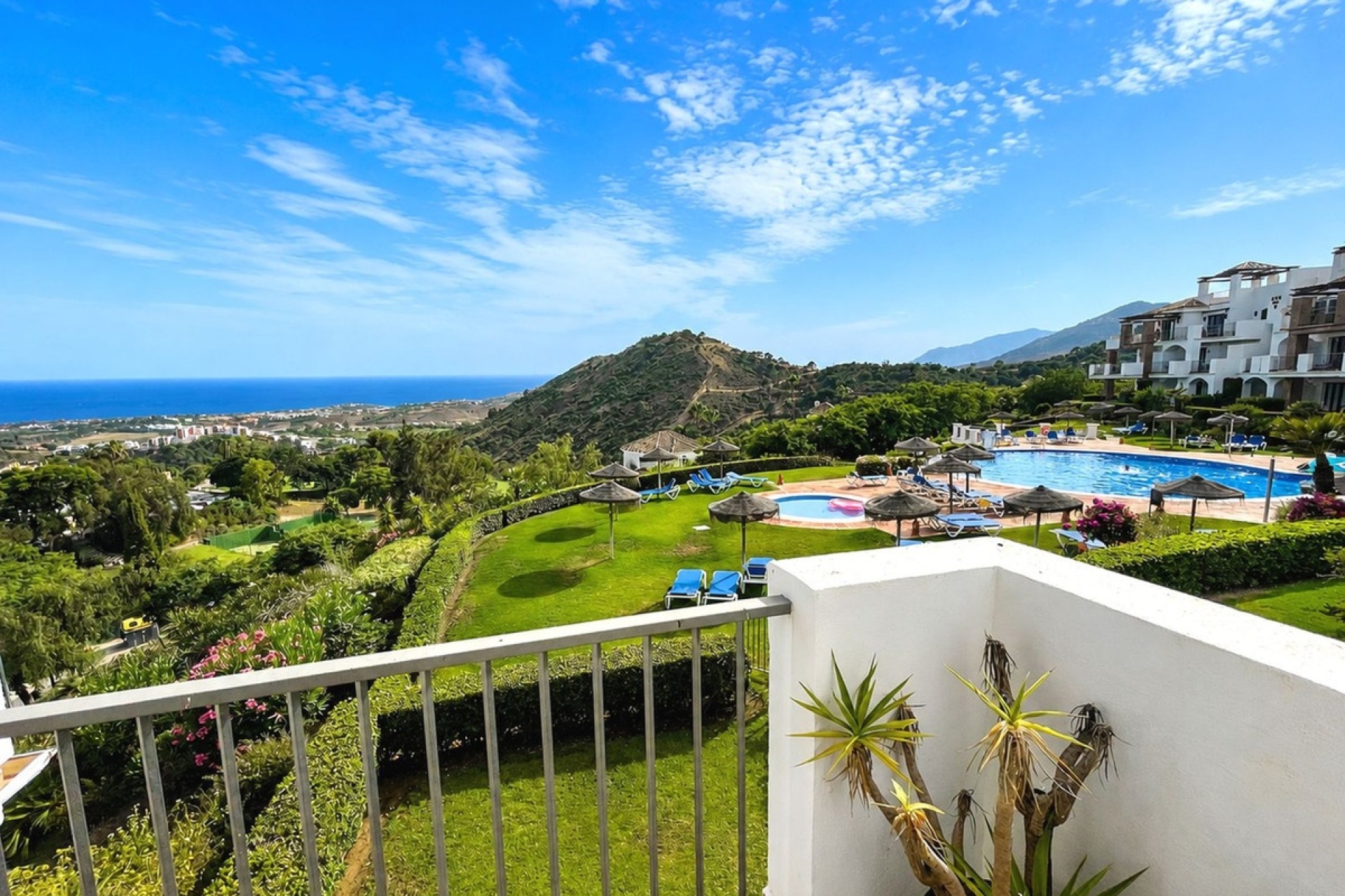 Resale - apartment - Benahavís - Los Arqueros
