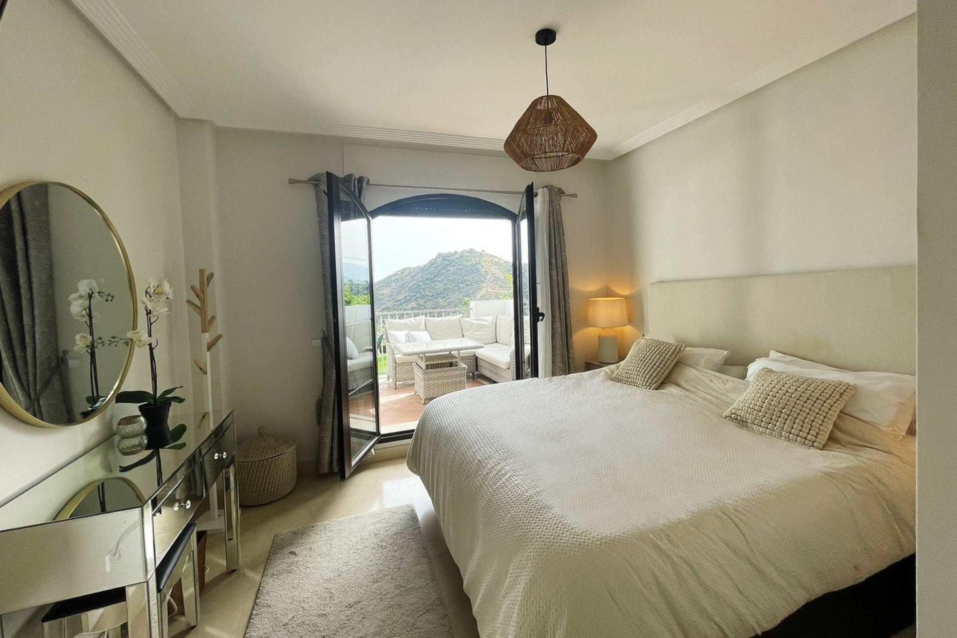 Resale - apartment - Benahavís - Los Arqueros