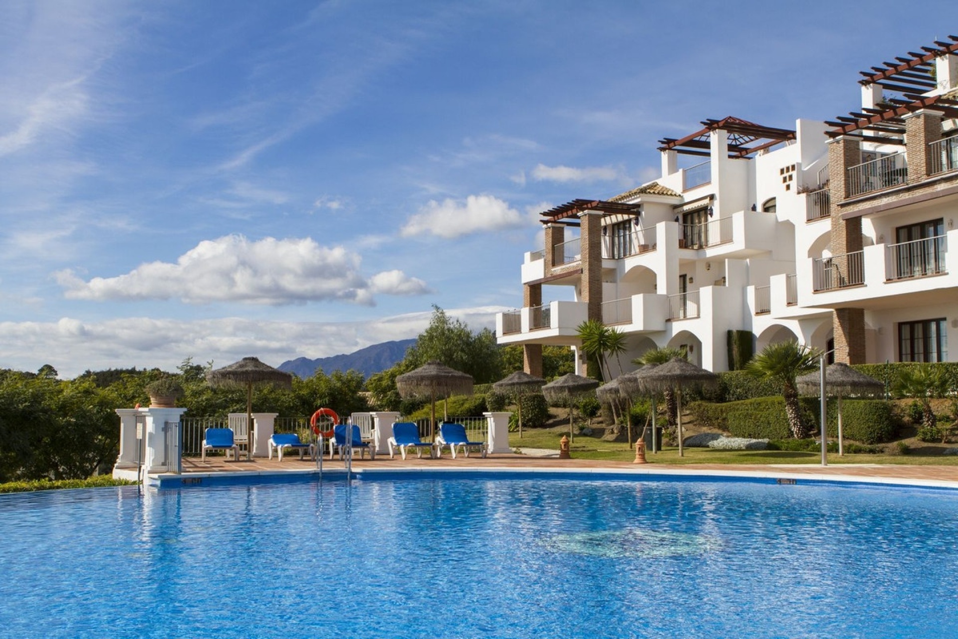 Resale - apartment - Benahavís - Los Arqueros