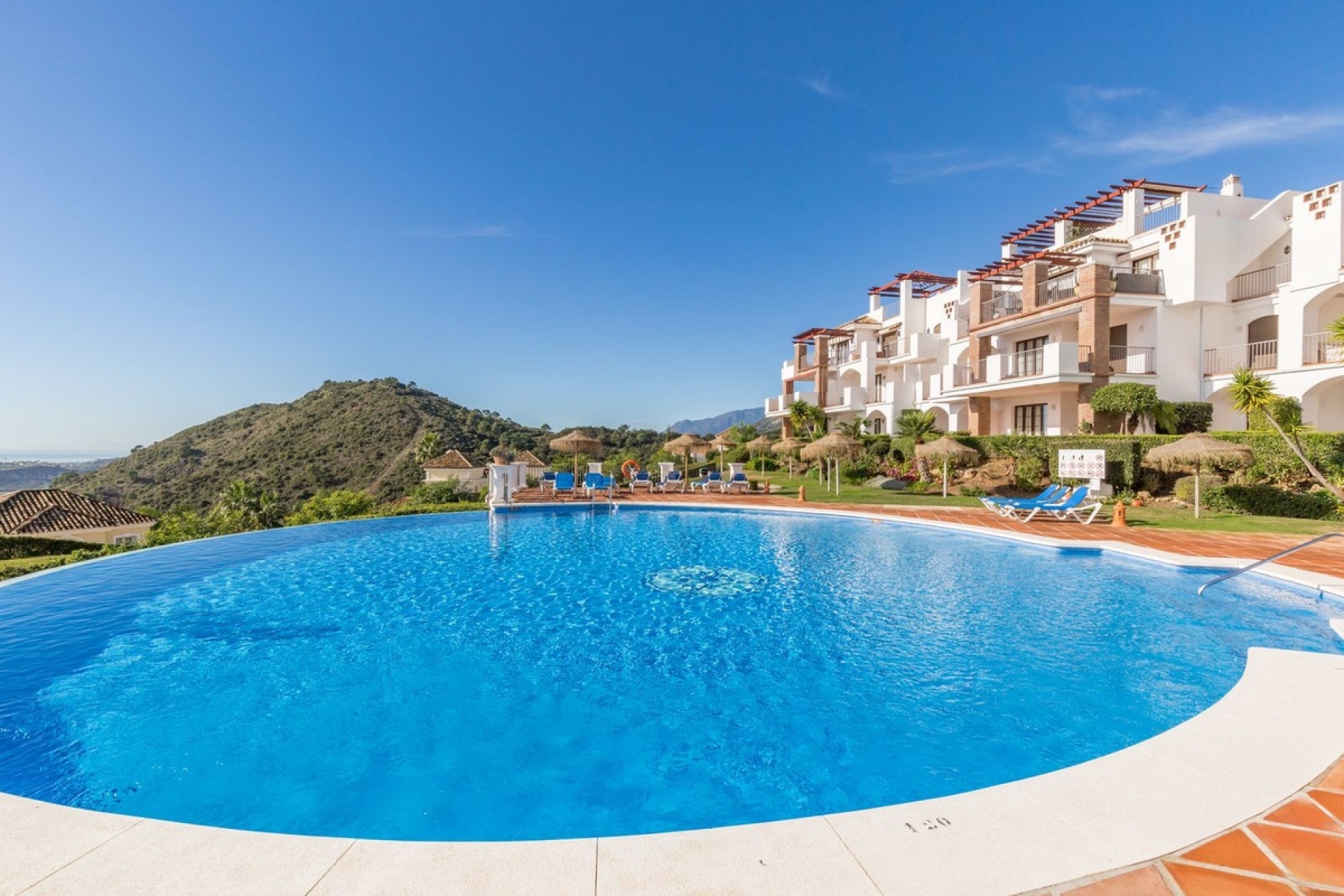 Resale - apartment - Benahavís - Los Arqueros