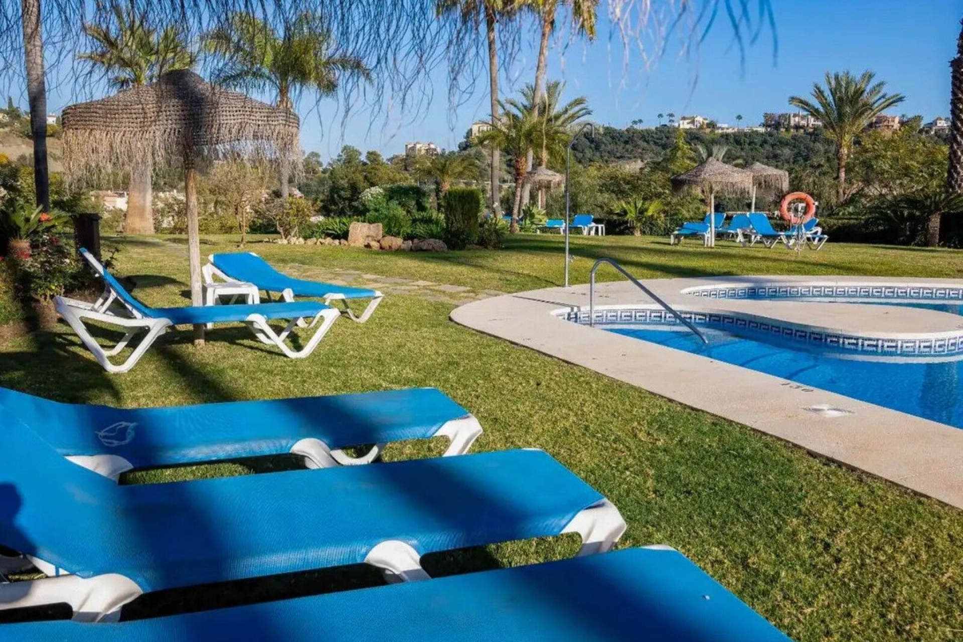 Resale - apartment - Benahavís - Los Arqueros
