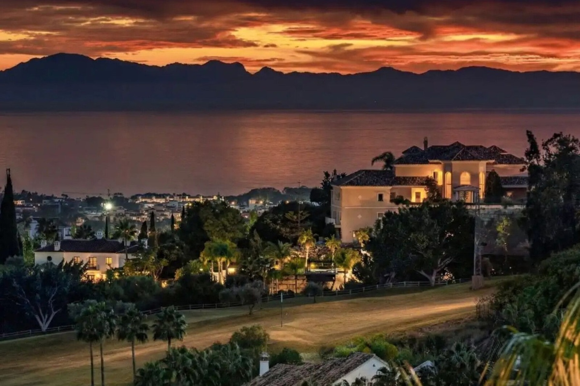 Resale - apartment - Benahavís - Los Arqueros