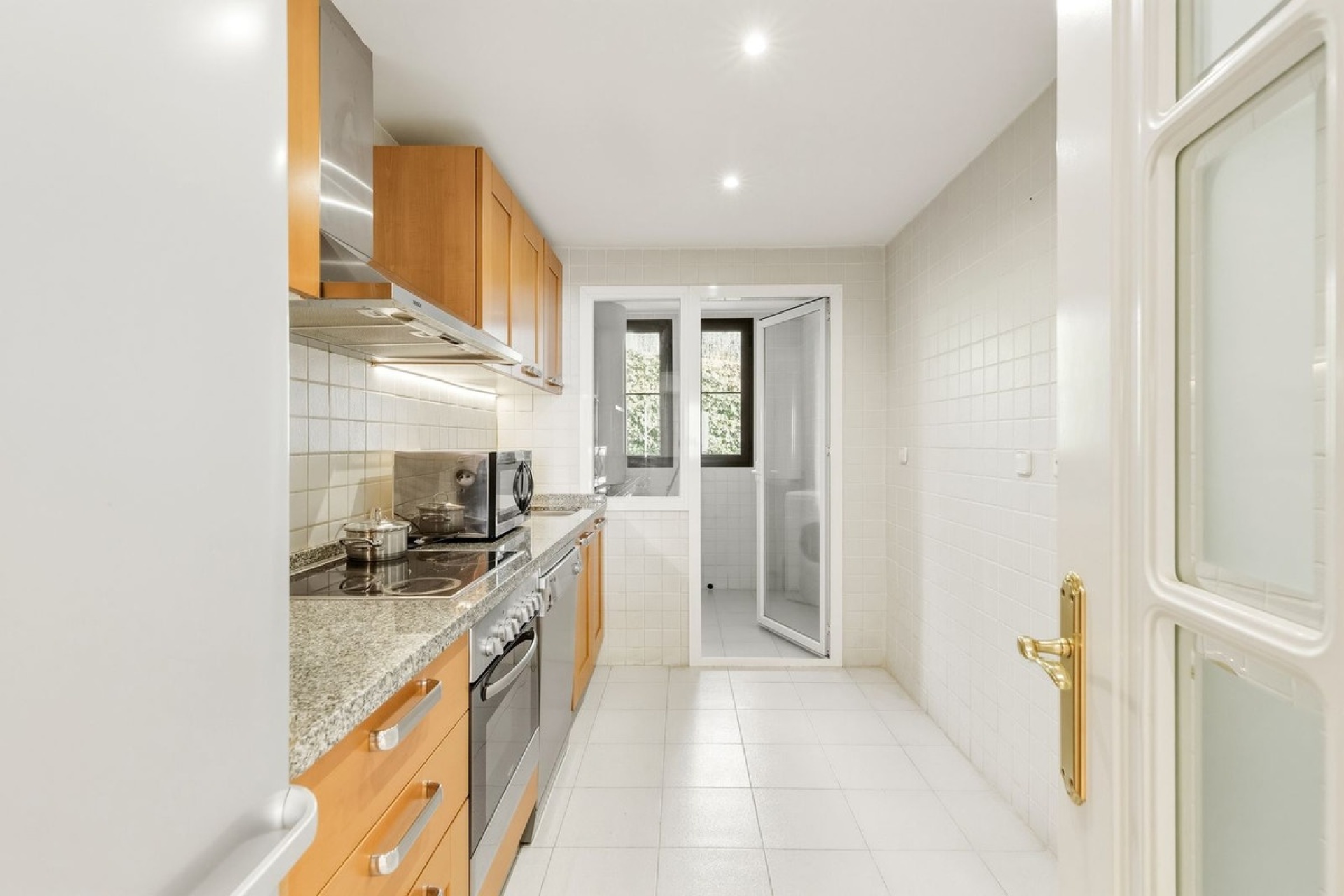 Resale - apartment - Benahavís - Los Arqueros