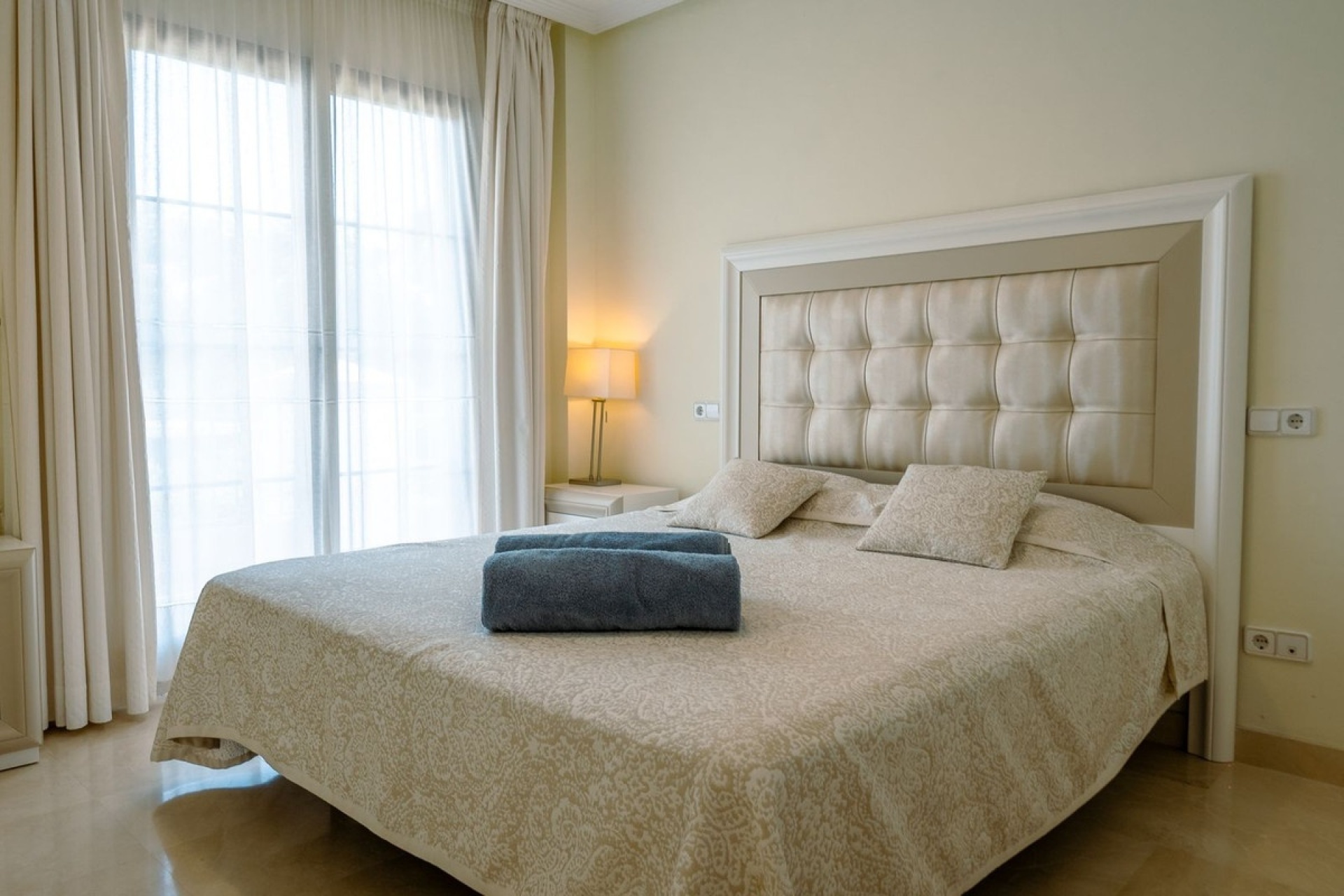 Resale - apartment - Benahavís - Los Arqueros