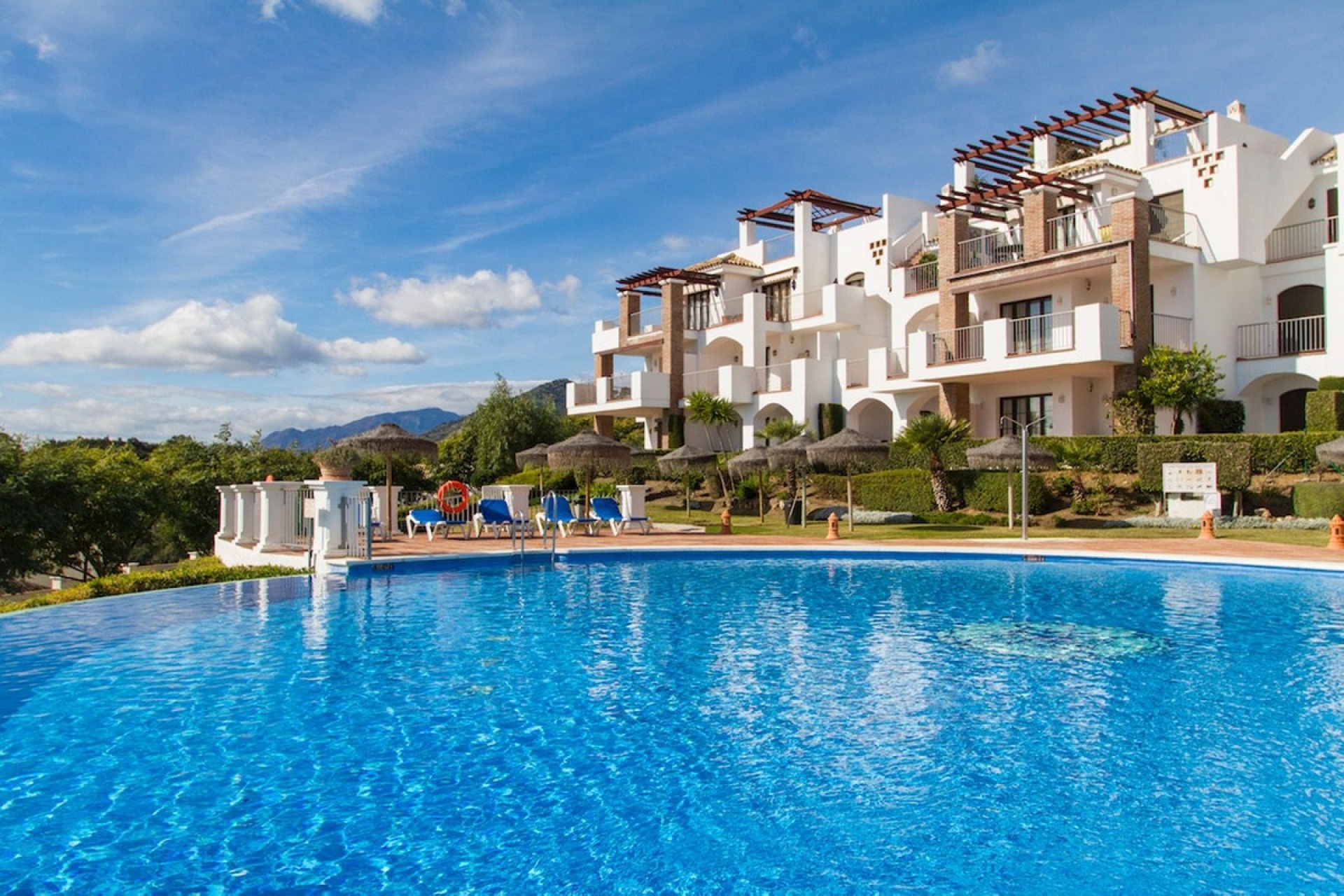 Resale - apartment - Benahavís - Los Arqueros