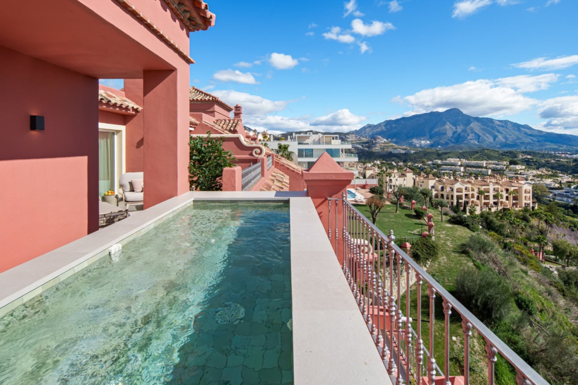 Resale - apartment - Benahavís - Monte Halcones