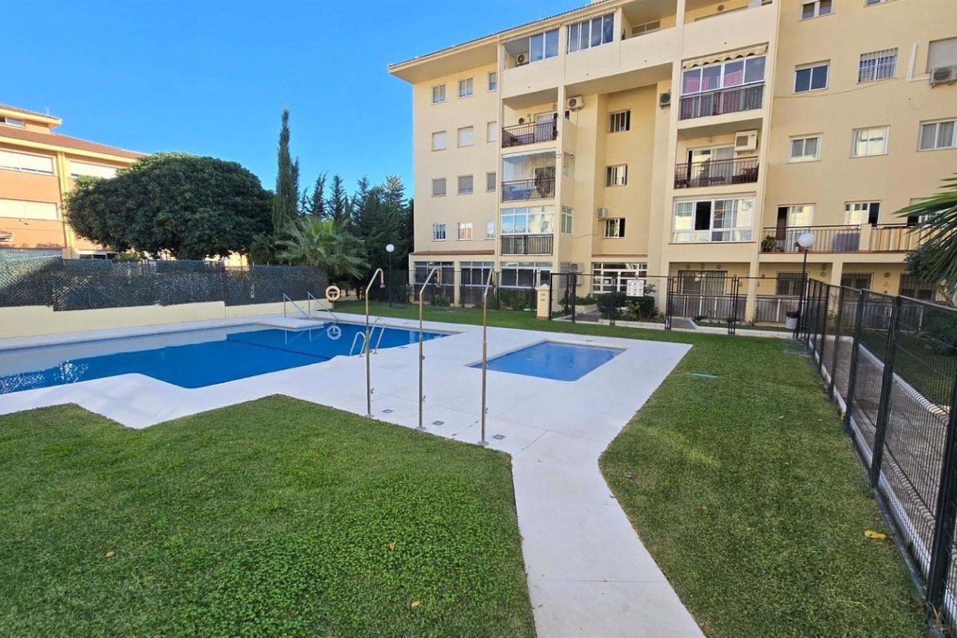 Resale - apartment - Benalmadena - Arroyo de la Miel
