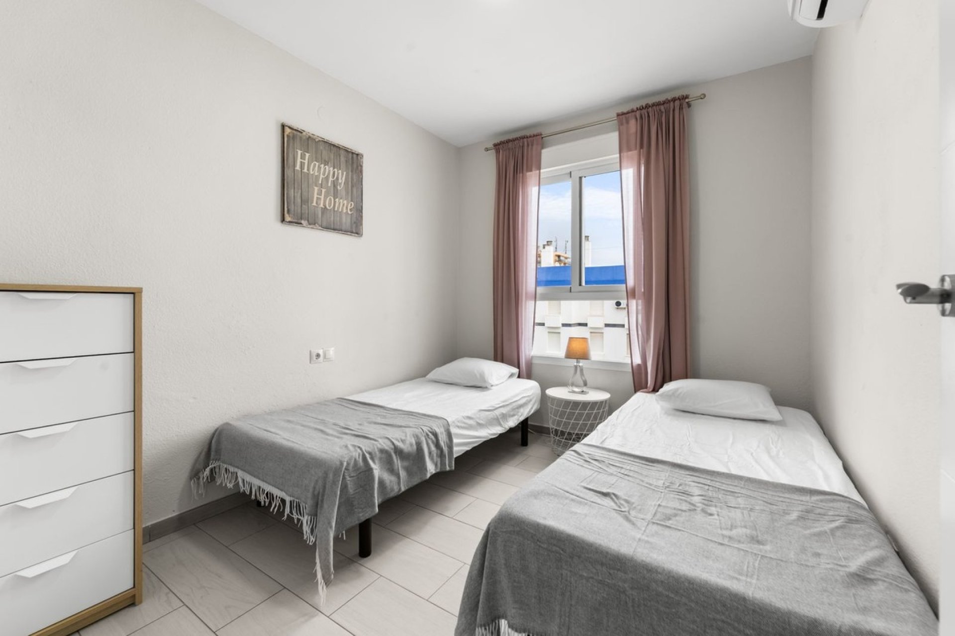 Resale - apartment - Benalmadena - Benalmadena Centro