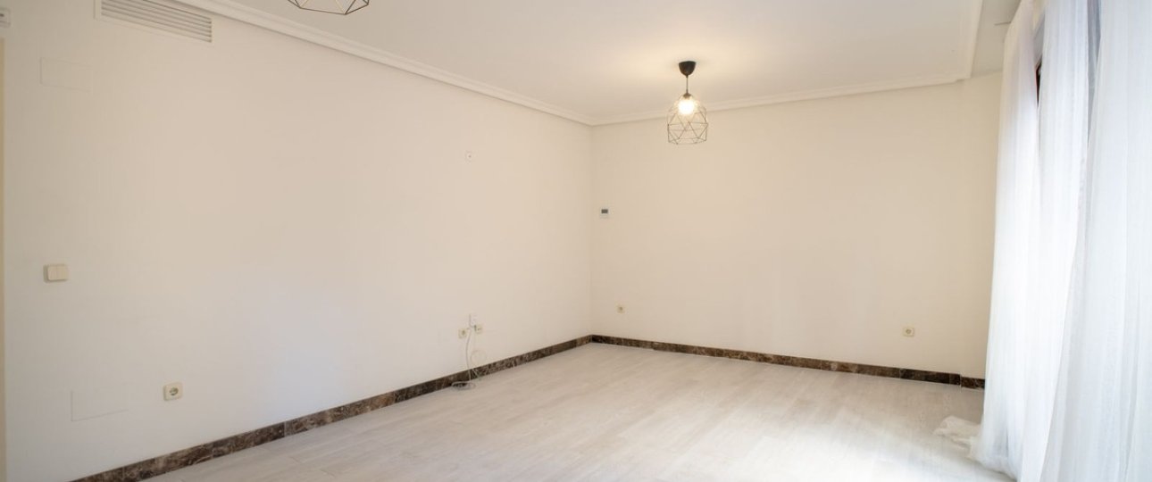 Resale - apartment - Benalmadena - Benalmadena Centro