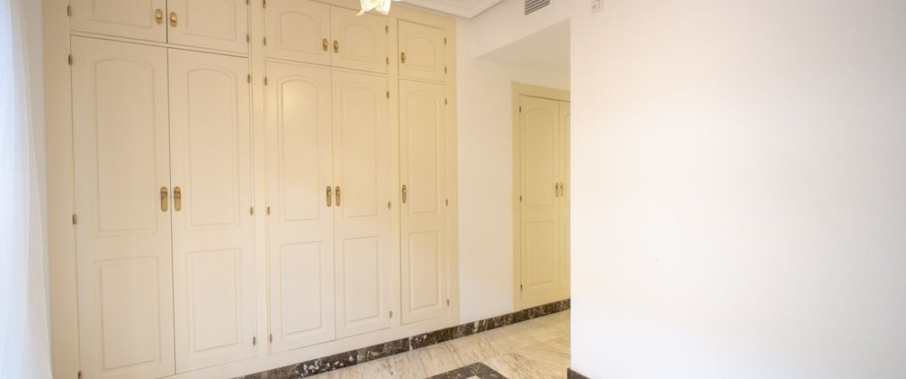 Resale - apartment - Benalmadena - Benalmadena Centro