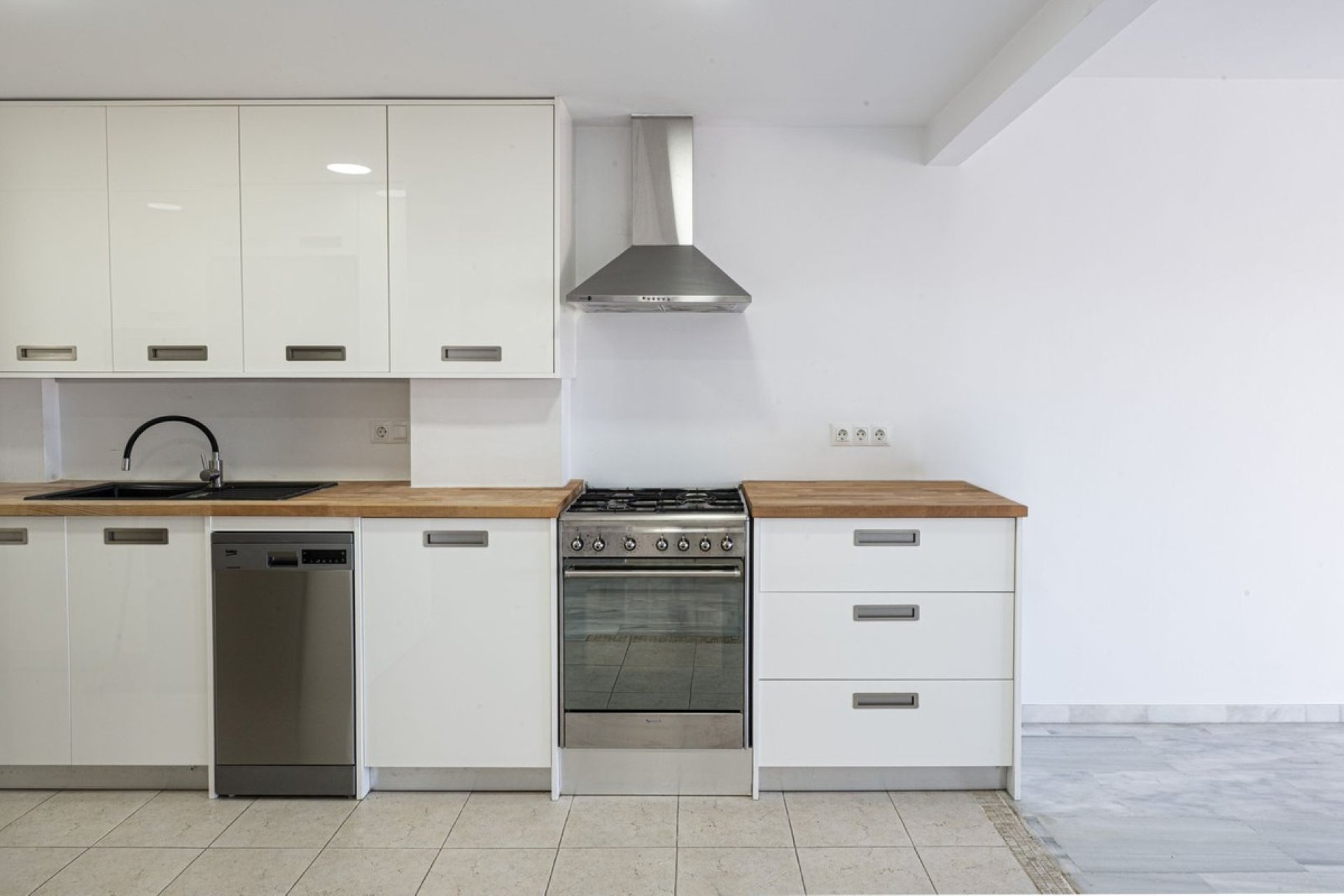 Resale - apartment - Benalmadena - Benalmadena Centro