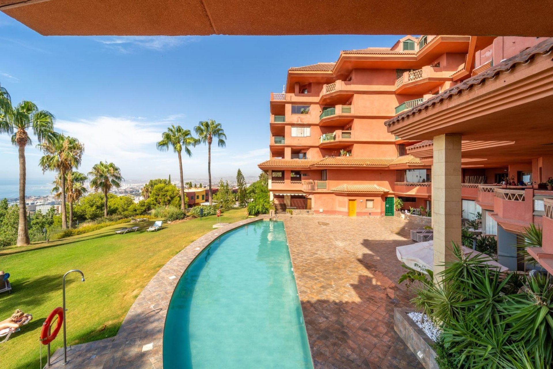 Resale - apartment - Benalmadena - Benalmadena Centro
