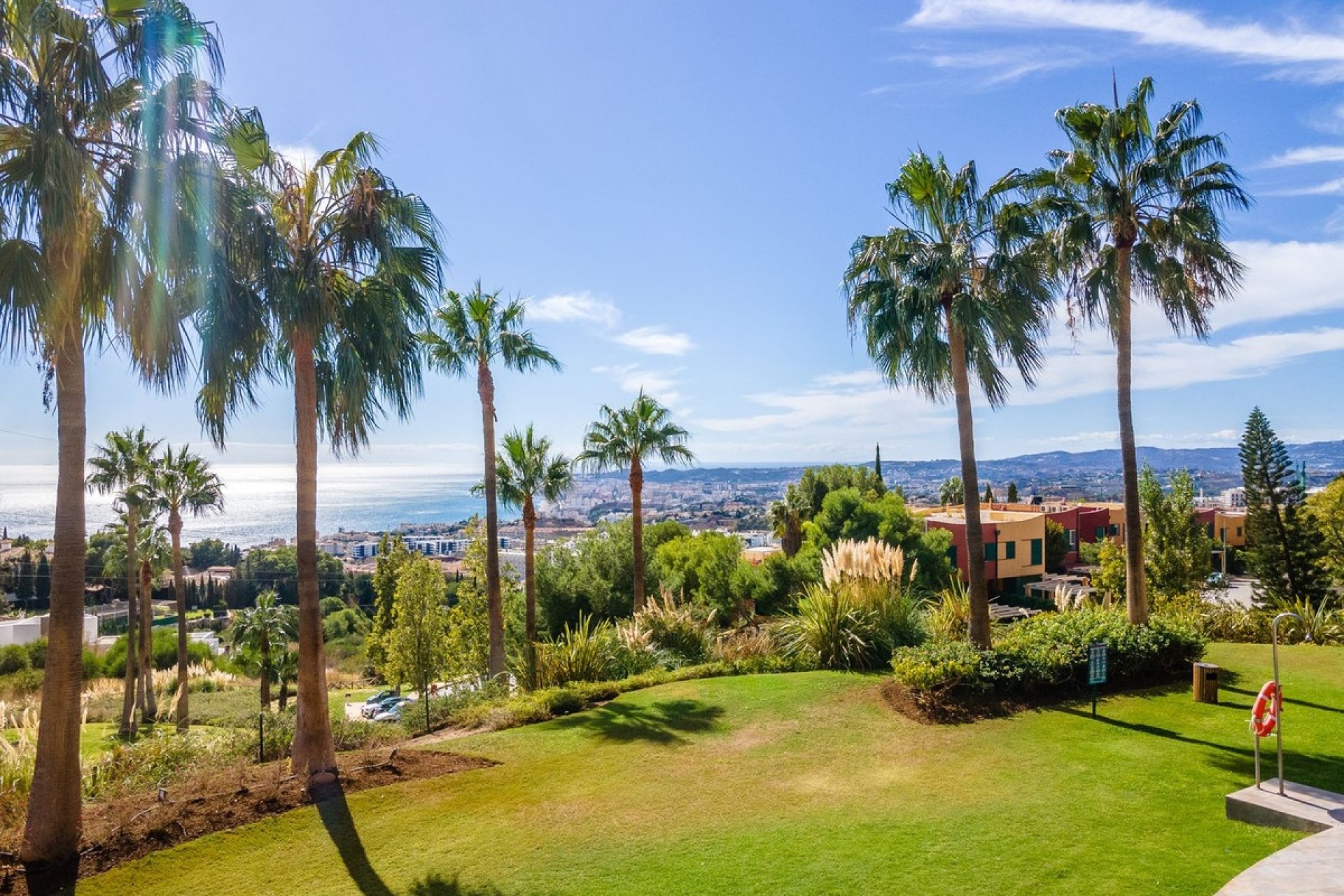 Resale - apartment - Benalmadena - Benalmadena Centro