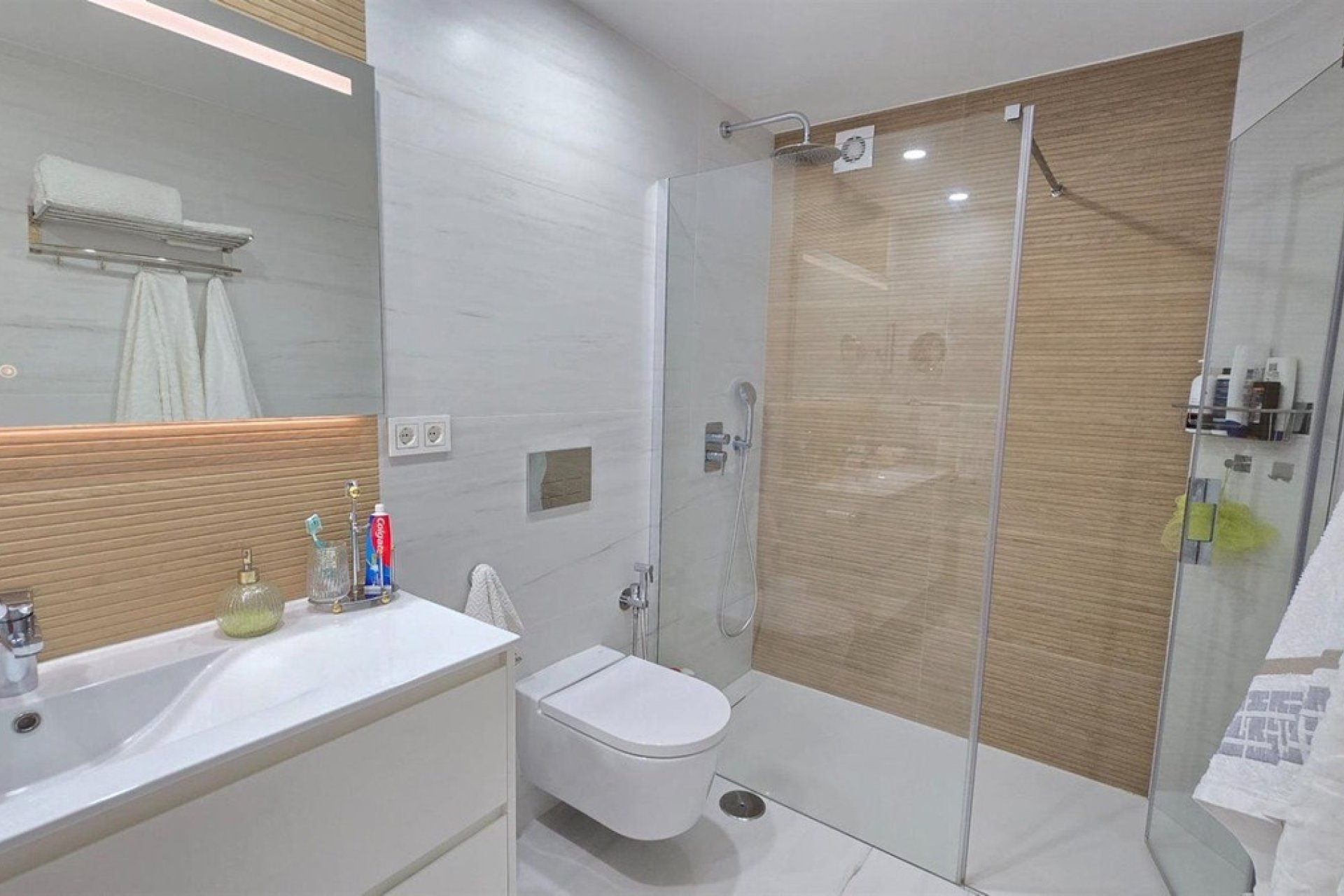 Resale - apartment - Benalmadena - Benalmadena Centro