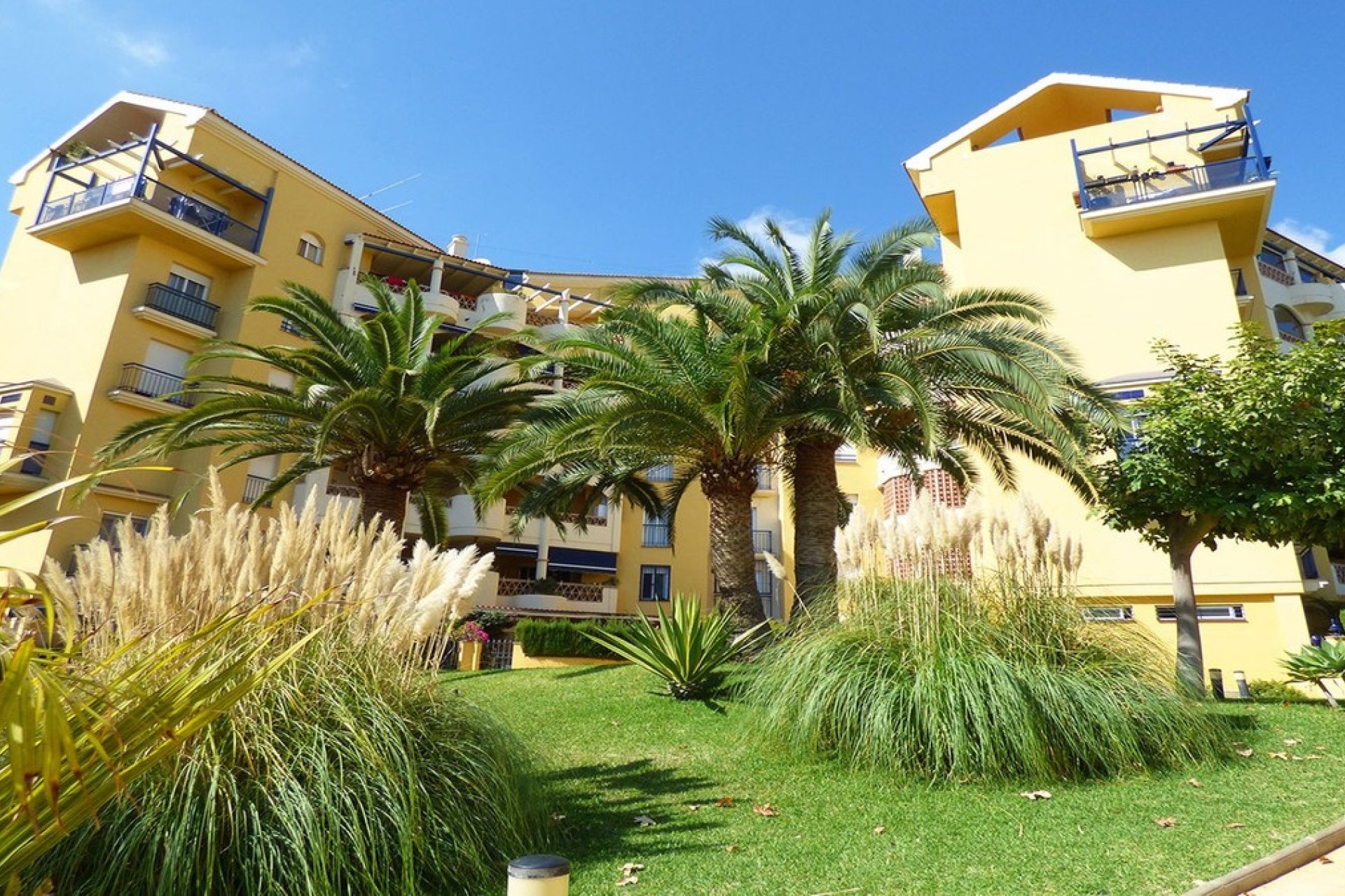 Resale - apartment - Benalmadena - Benalmadena Centro