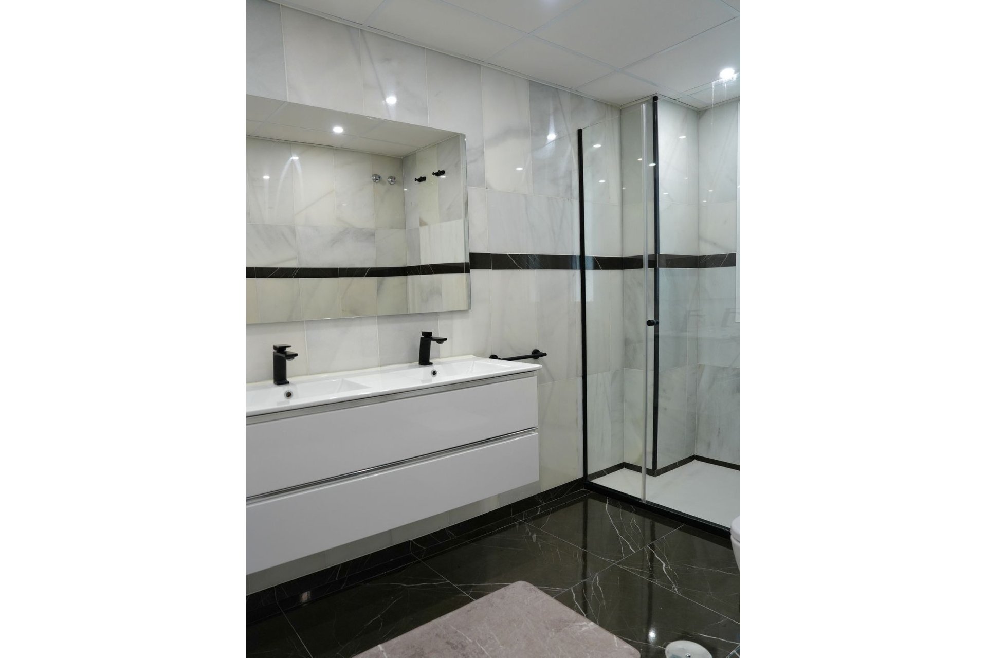 Resale - apartment - Benalmadena - Benalmadena Costa