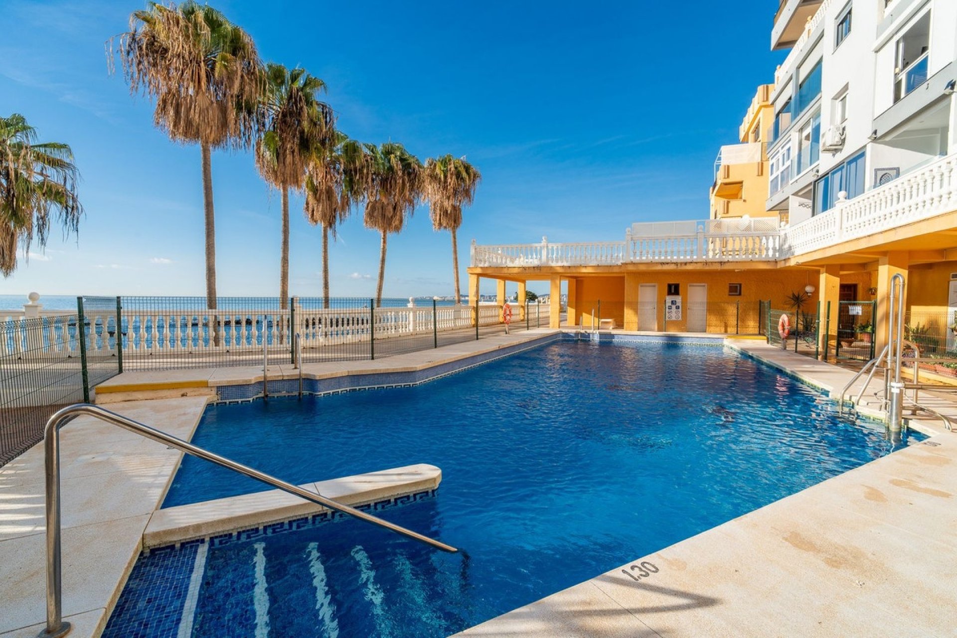 Resale - apartment - Benalmadena - Benalmadena Costa