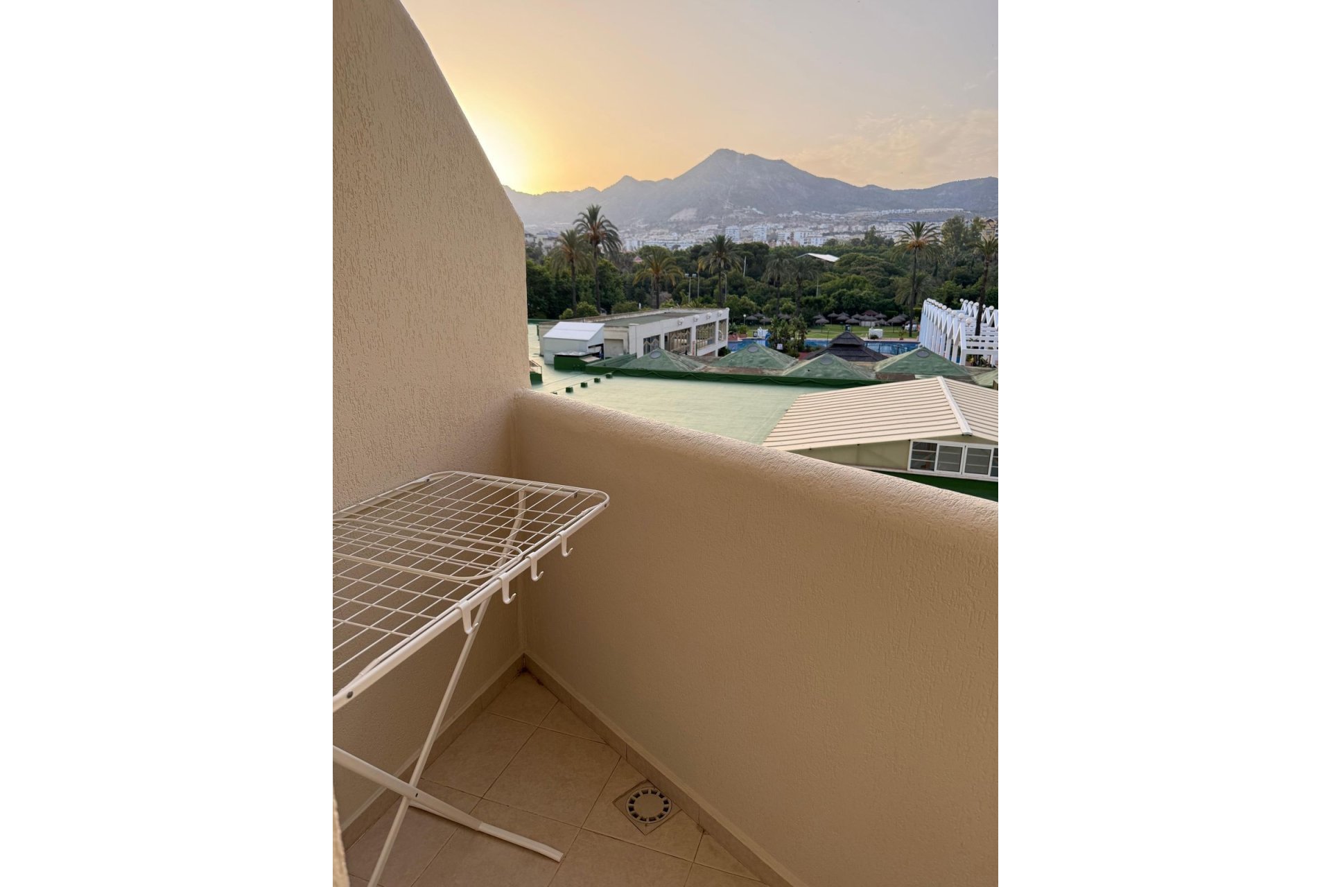 Resale - apartment - Benalmadena - Benalmadena Costa