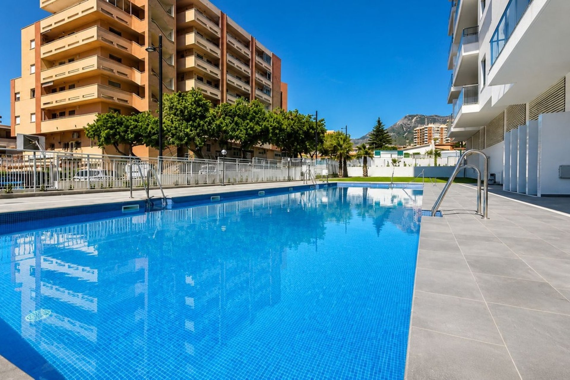 Resale - apartment - Benalmadena - Benalmadena Costa