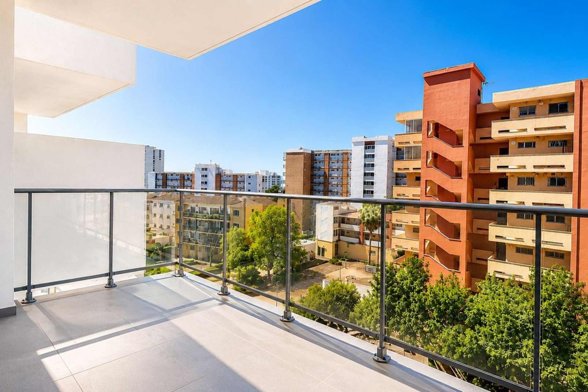 Resale - apartment - Benalmadena - Benalmadena Costa