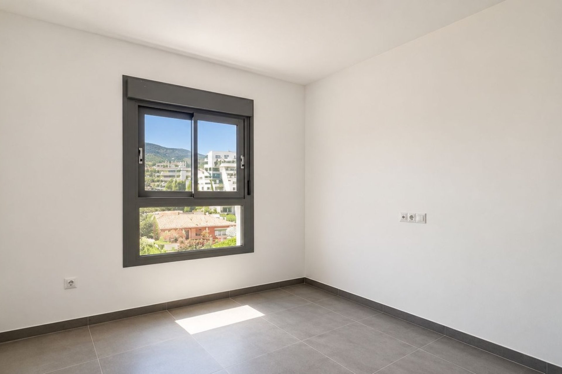 Resale - apartment - Benalmadena - Benalmadena Costa