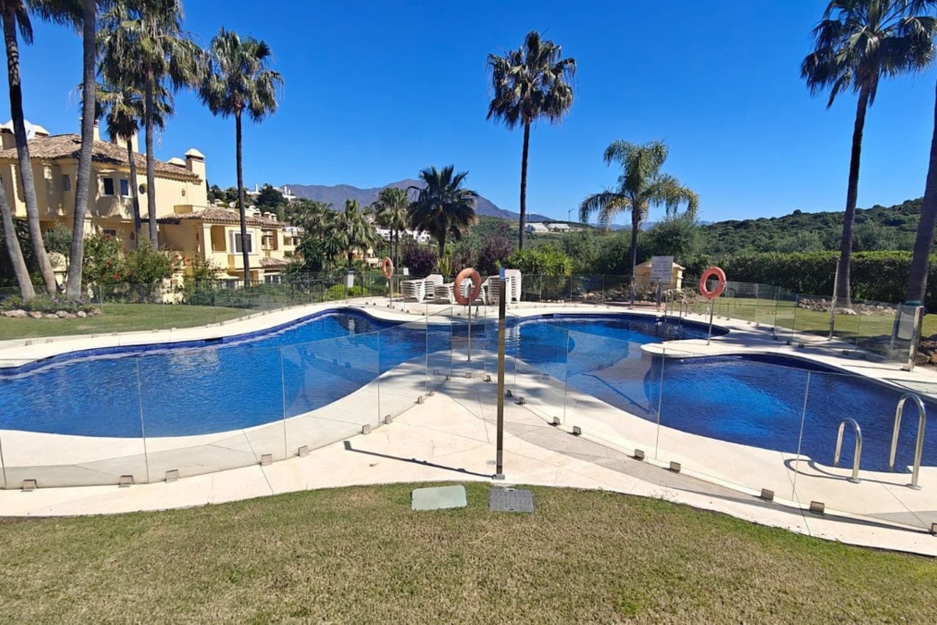 Resale - apartment - Casares - Casares Centro