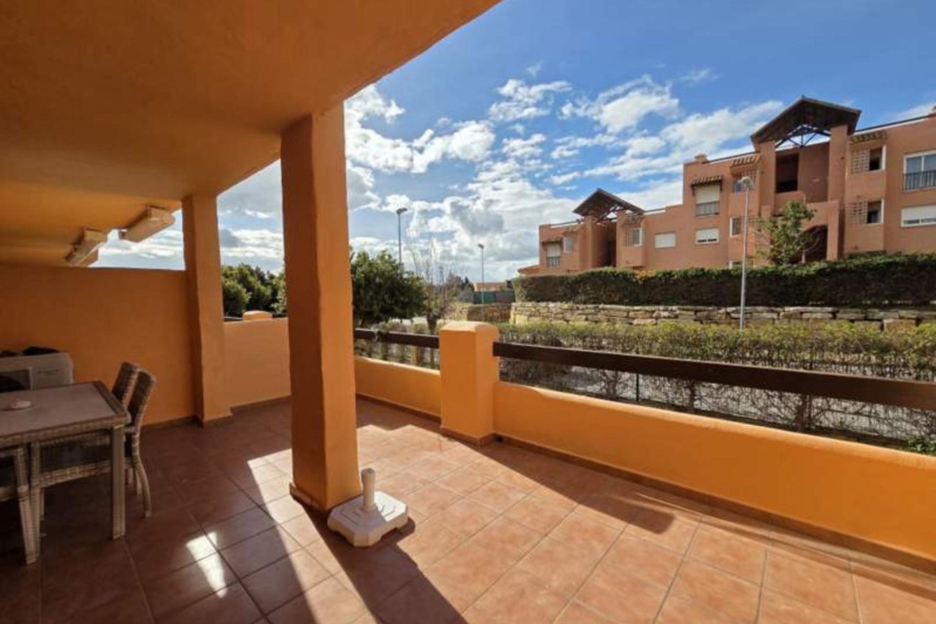 Resale - apartment - Casares - Casares Centro
