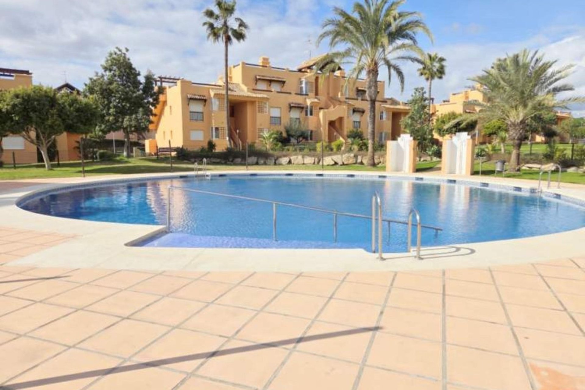 Resale - apartment - Casares - Casares Centro