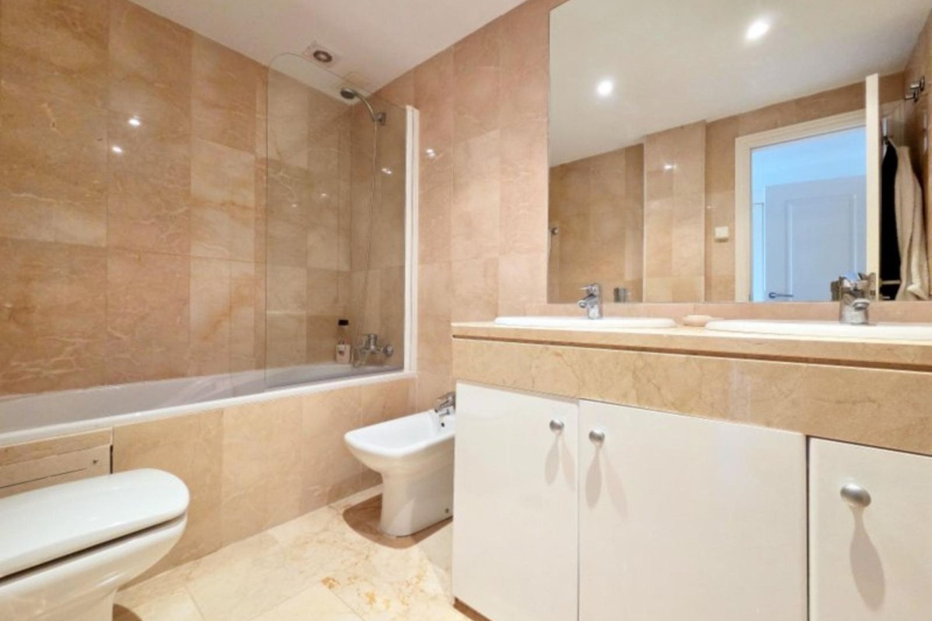 Resale - apartment - Casares - Casares Centro