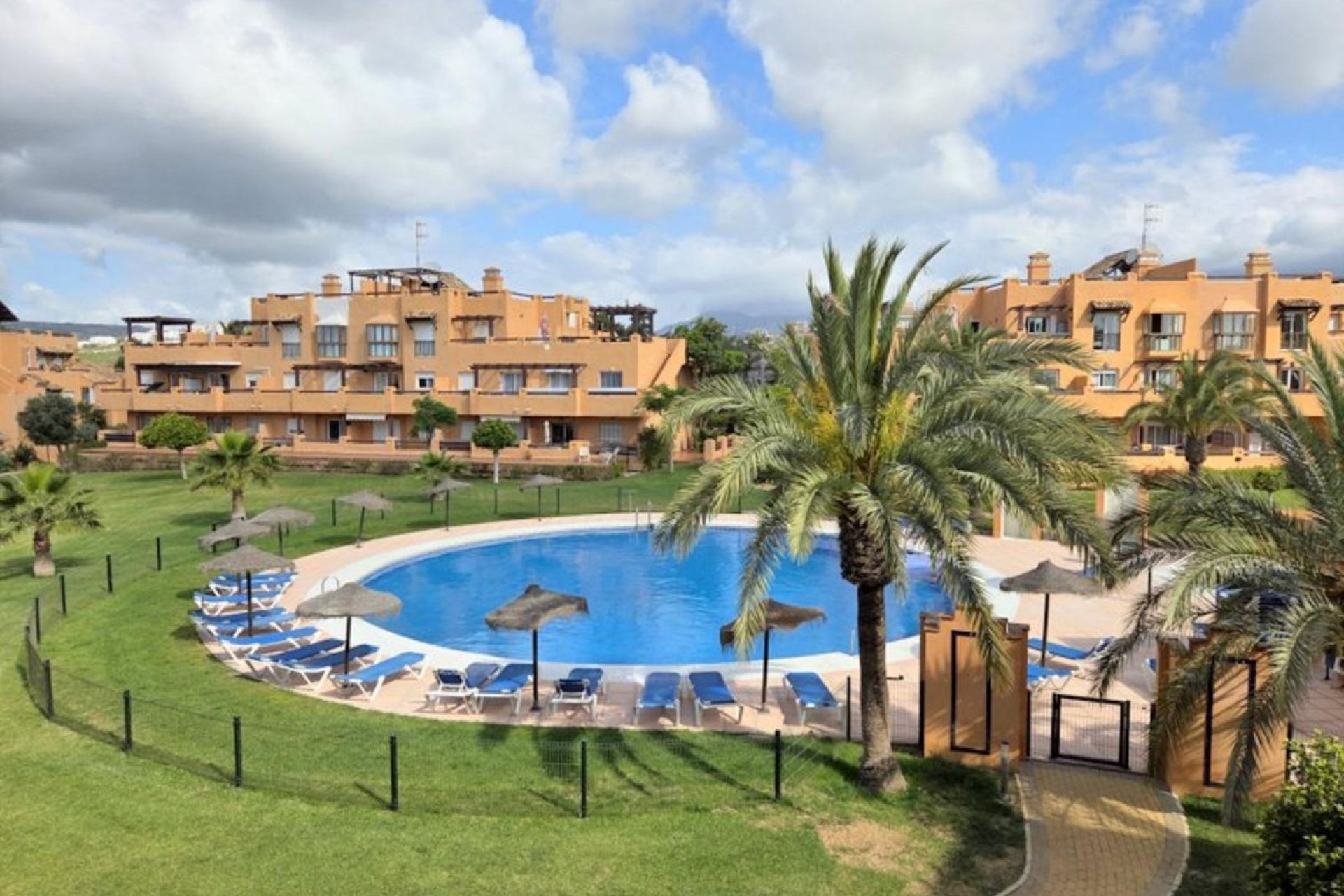 Resale - apartment - Casares - Casares Centro