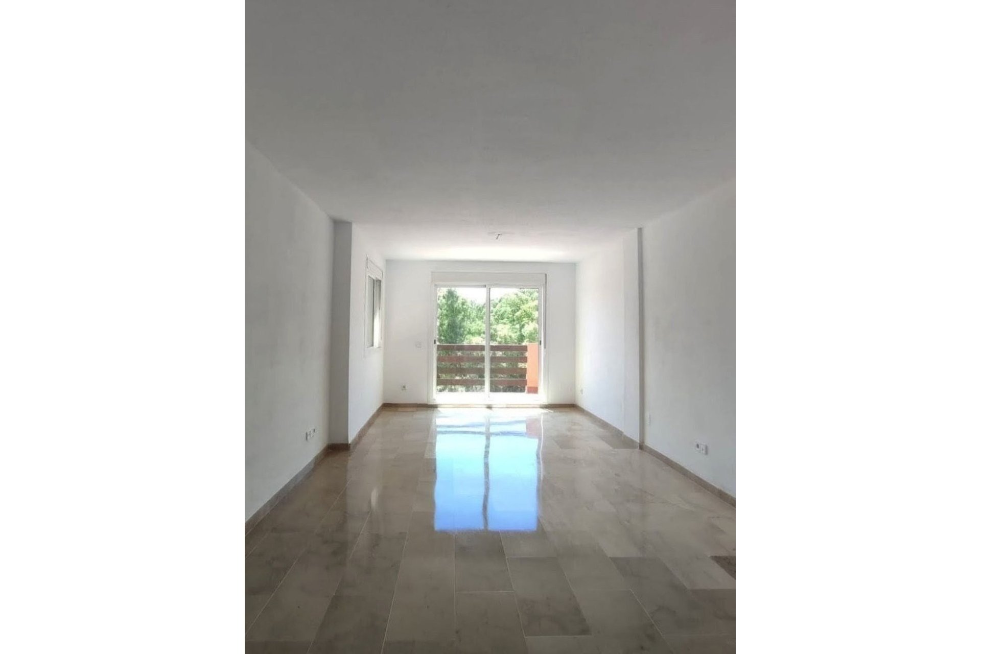 Resale - apartment - Casares - Casares Centro