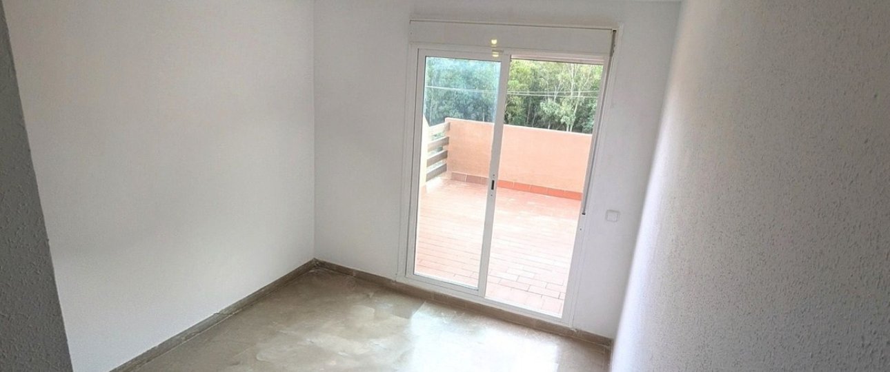 Resale - apartment - Casares - Casares Centro