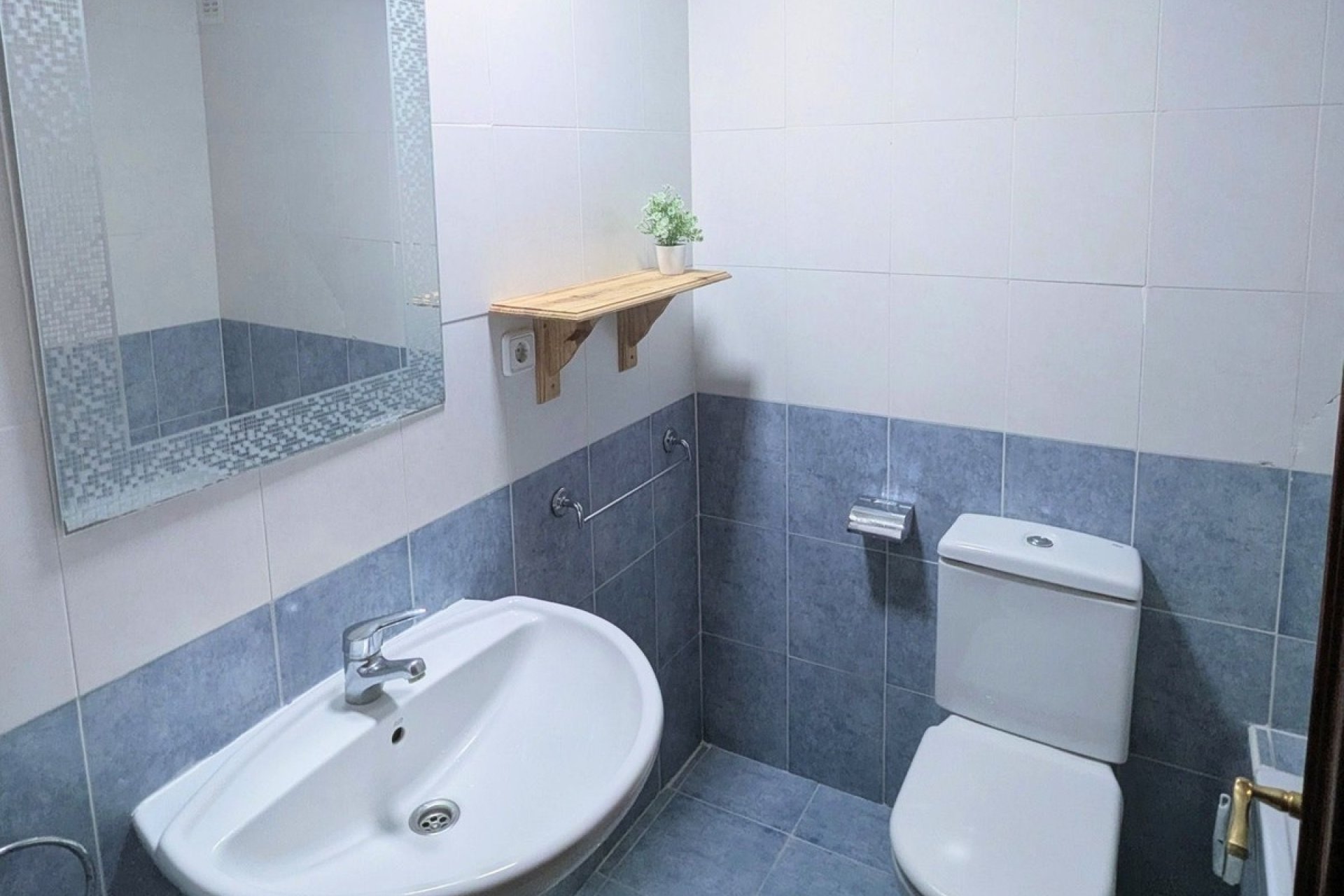 Resale - apartment - Casares - Casares Centro