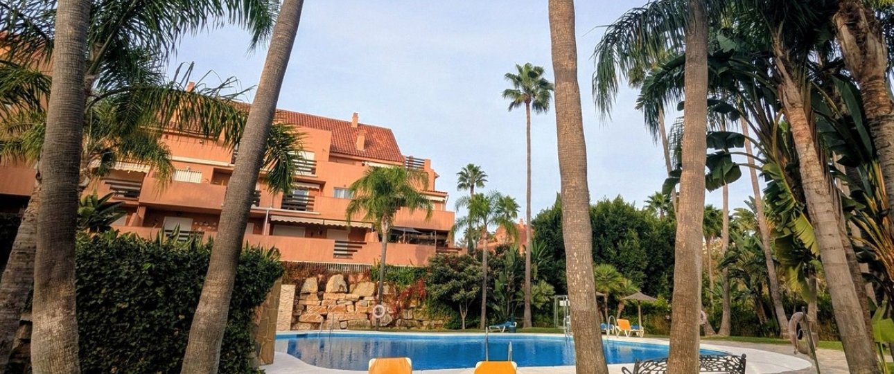 Resale - apartment - Casares - Casares Centro