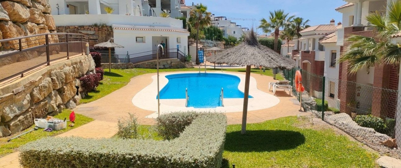 Resale - apartment - Casares - Casares Playa