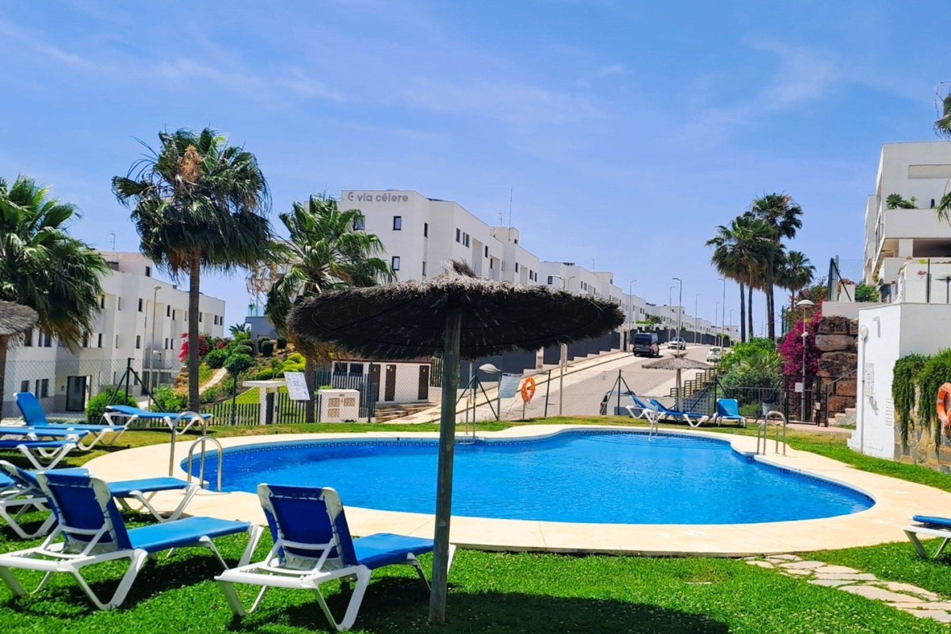 Resale - apartment - Casares - Casares Playa