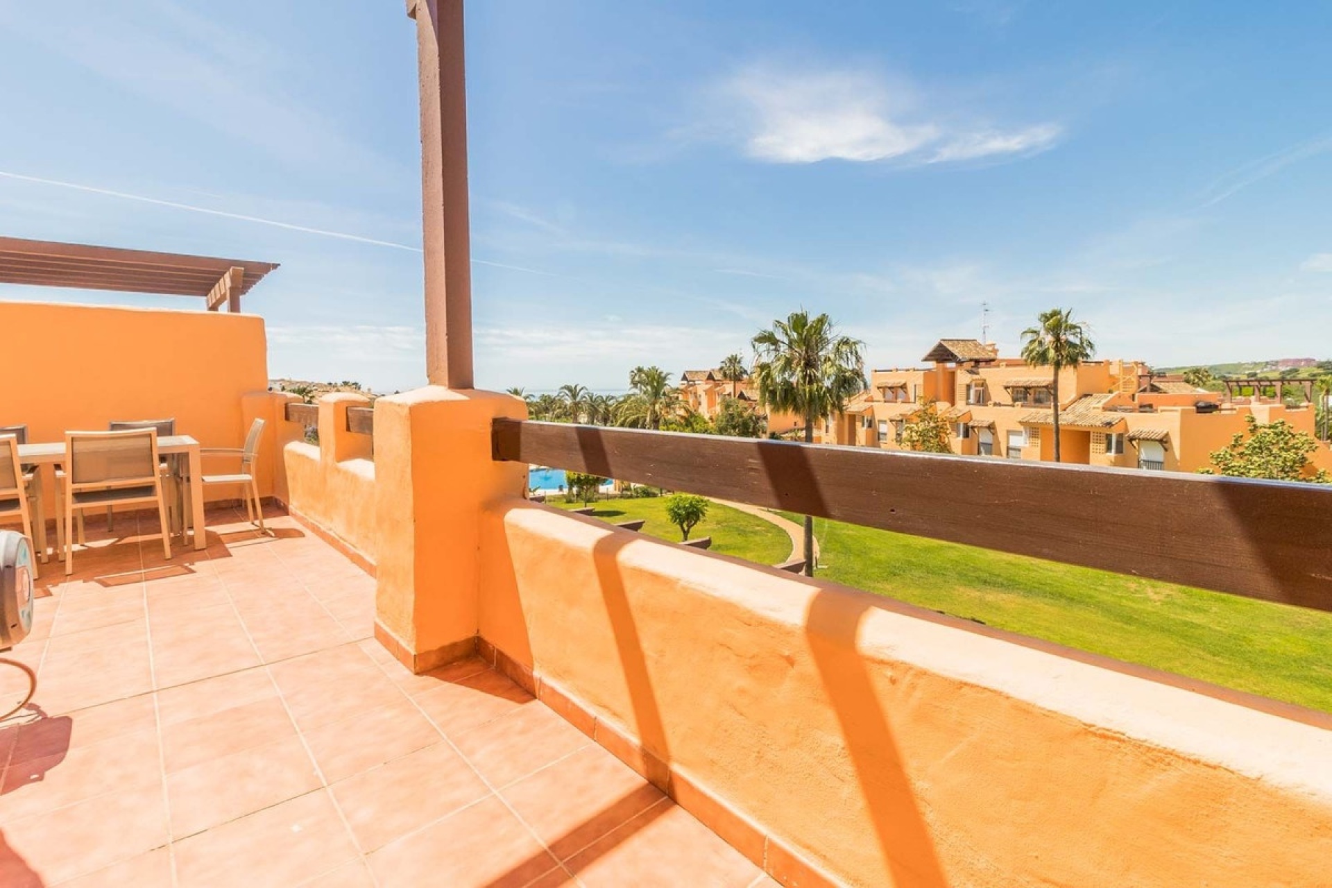 Resale - apartment - Casares - Casares Playa