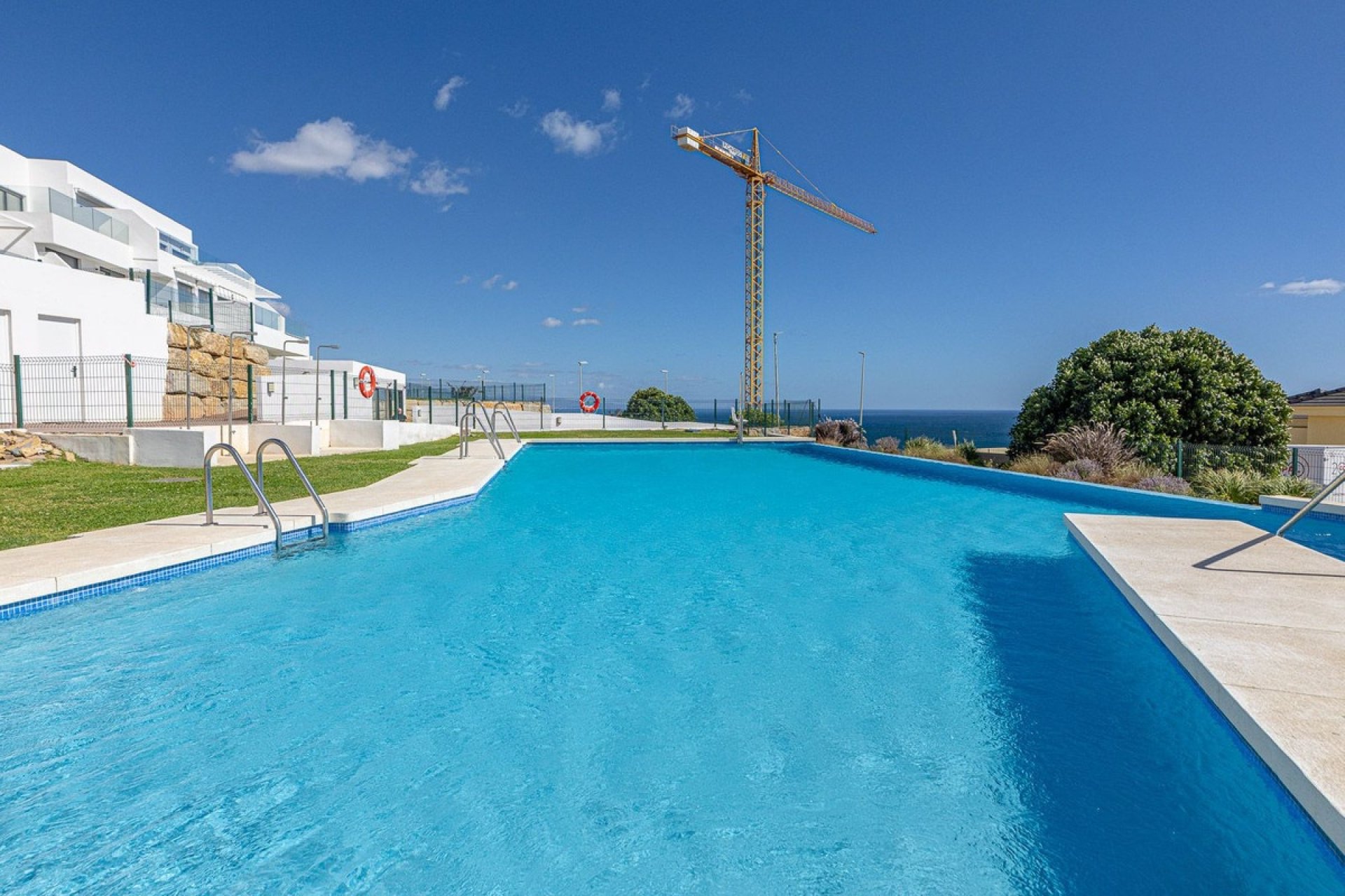 Resale - apartment - Casares - Casares Playa