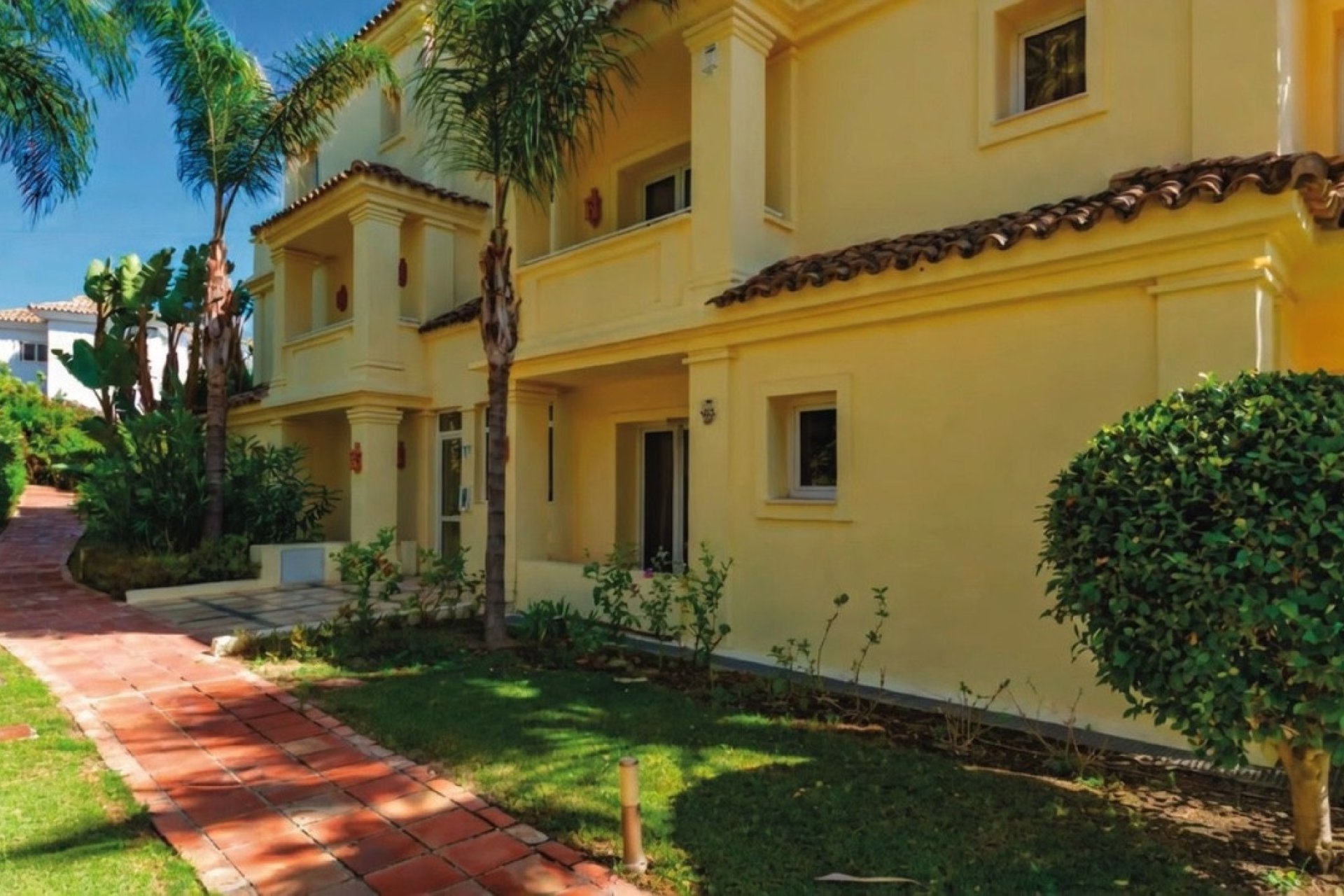 Resale - apartment - Casares - Casares Playa