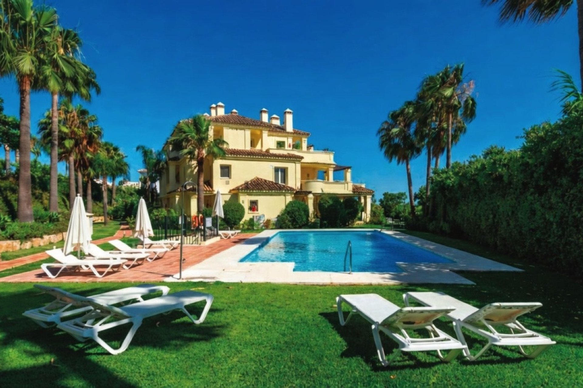 Resale - apartment - Casares - Casares Playa