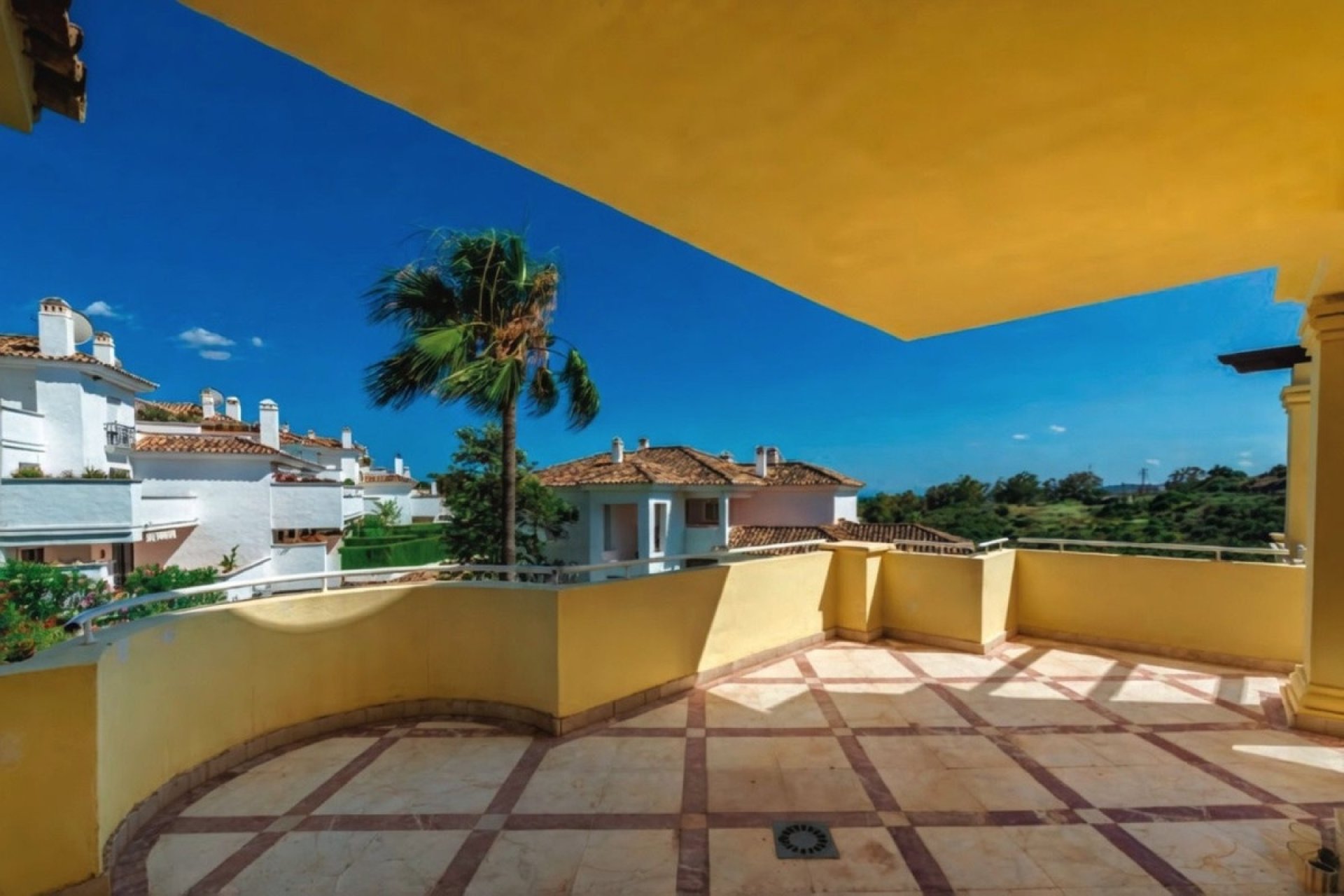 Resale - apartment - Casares - Casares Playa