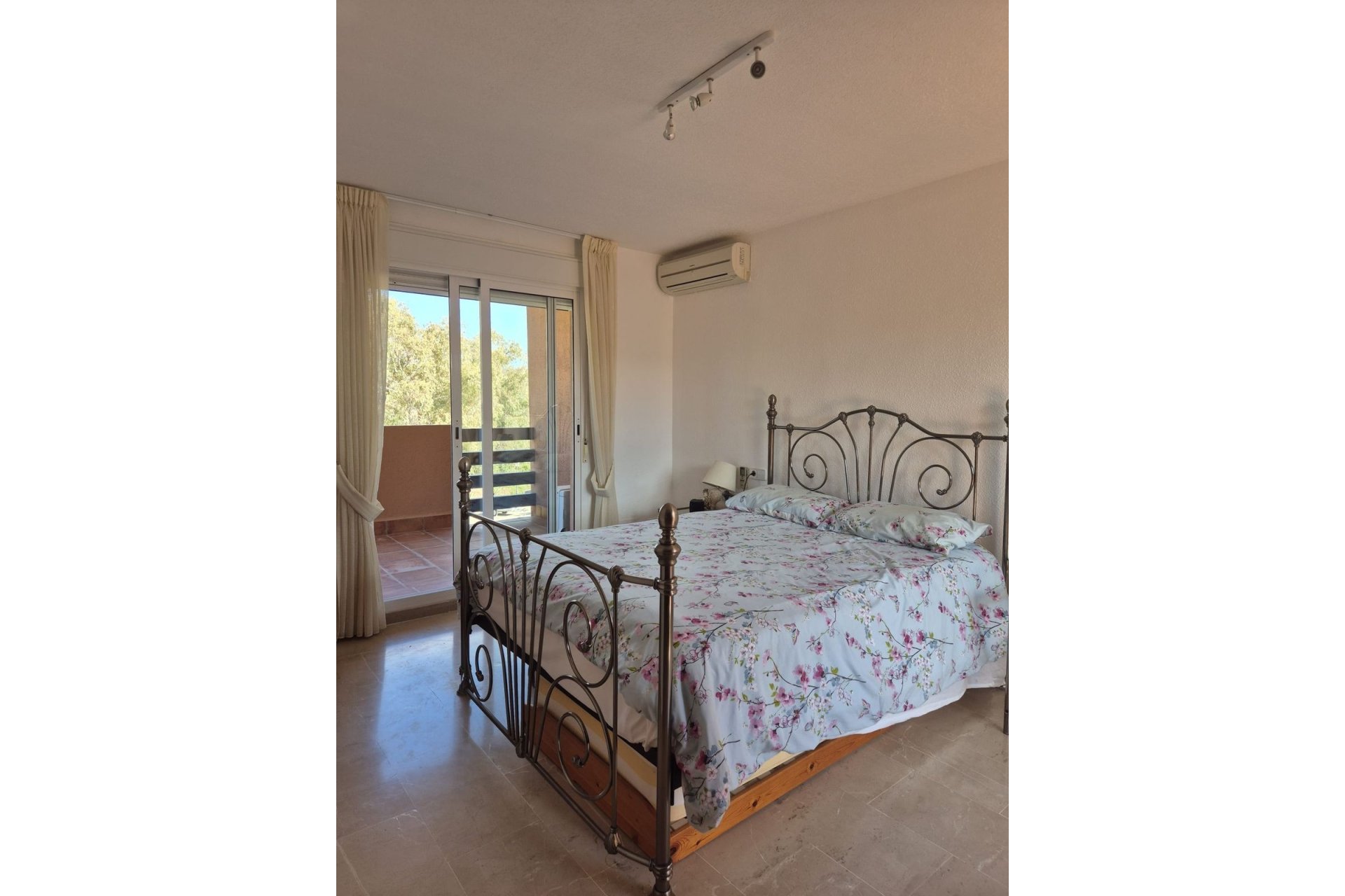 Resale - apartment - Casares - Casares Playa