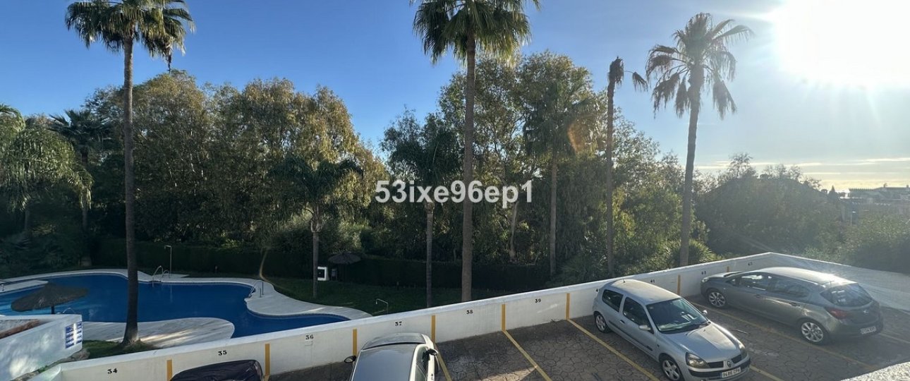 Resale - apartment - Casares - Casares Playa