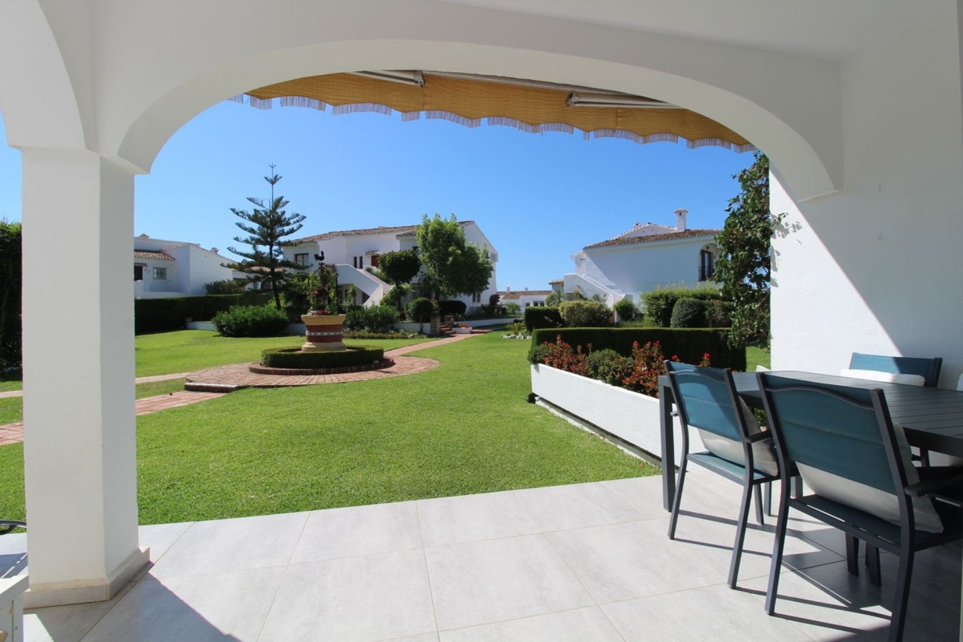 Resale - apartment - El Paraiso