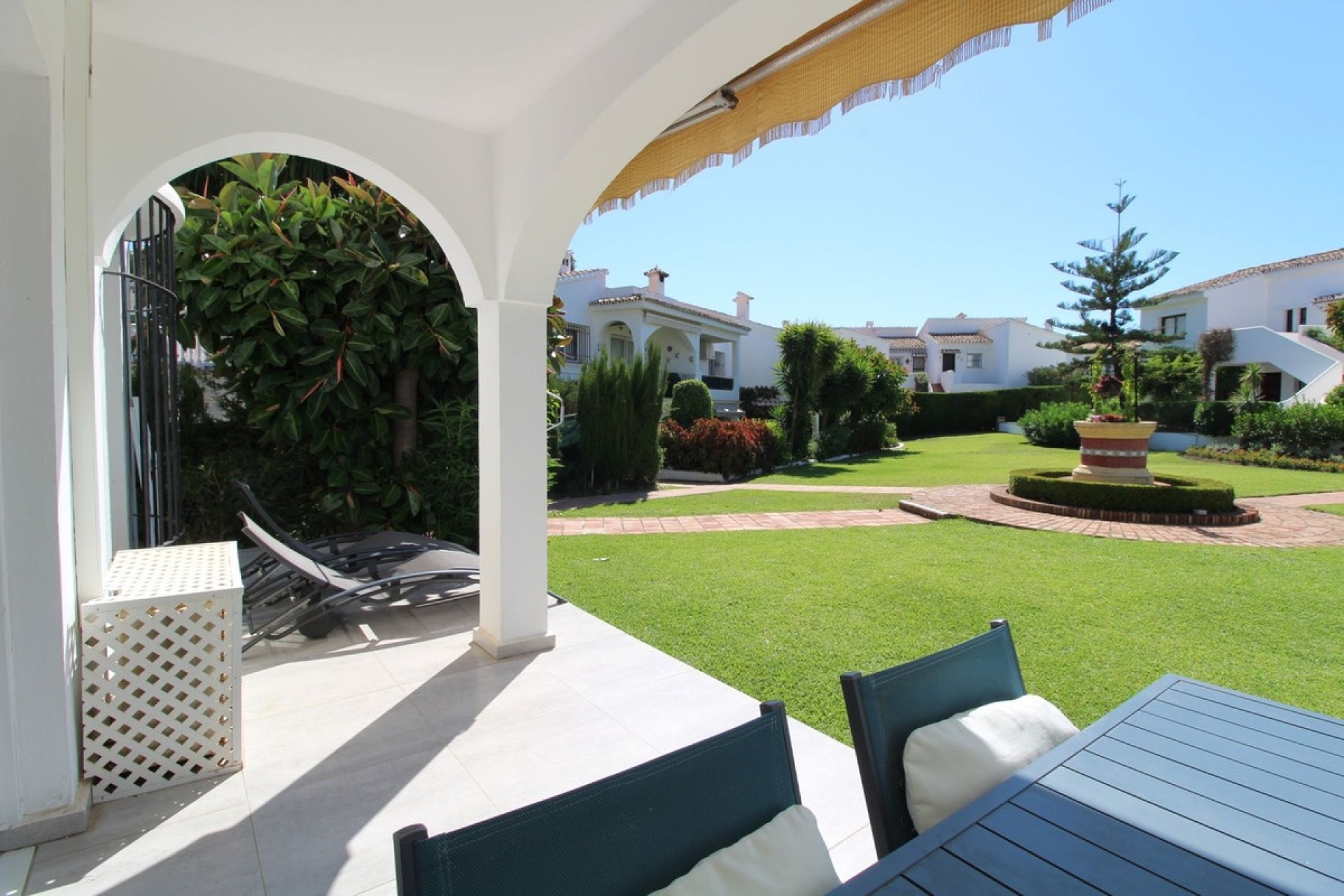 Resale - apartment - El Paraiso