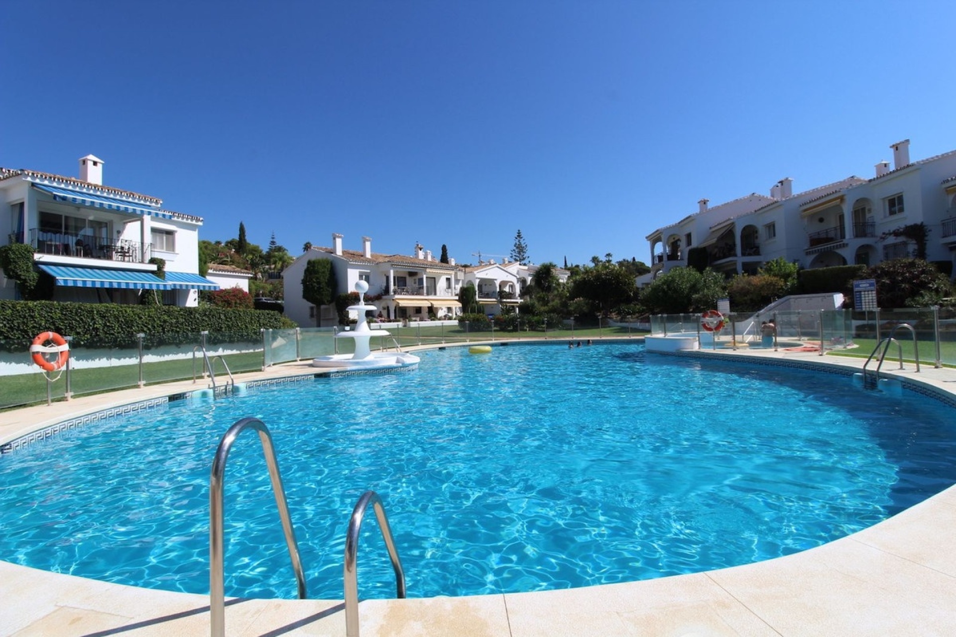 Resale - apartment - El Paraiso