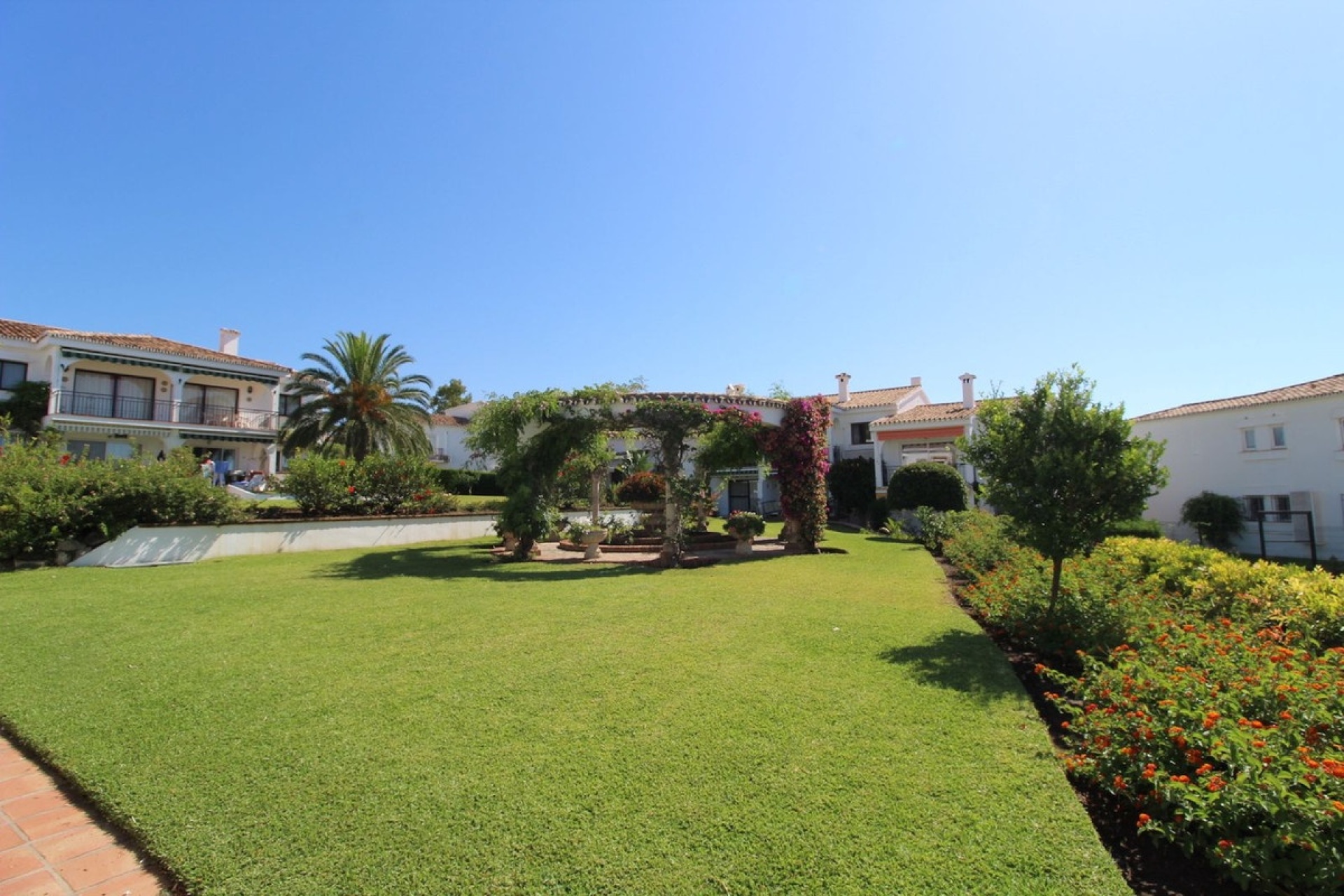Resale - apartment - El Paraiso