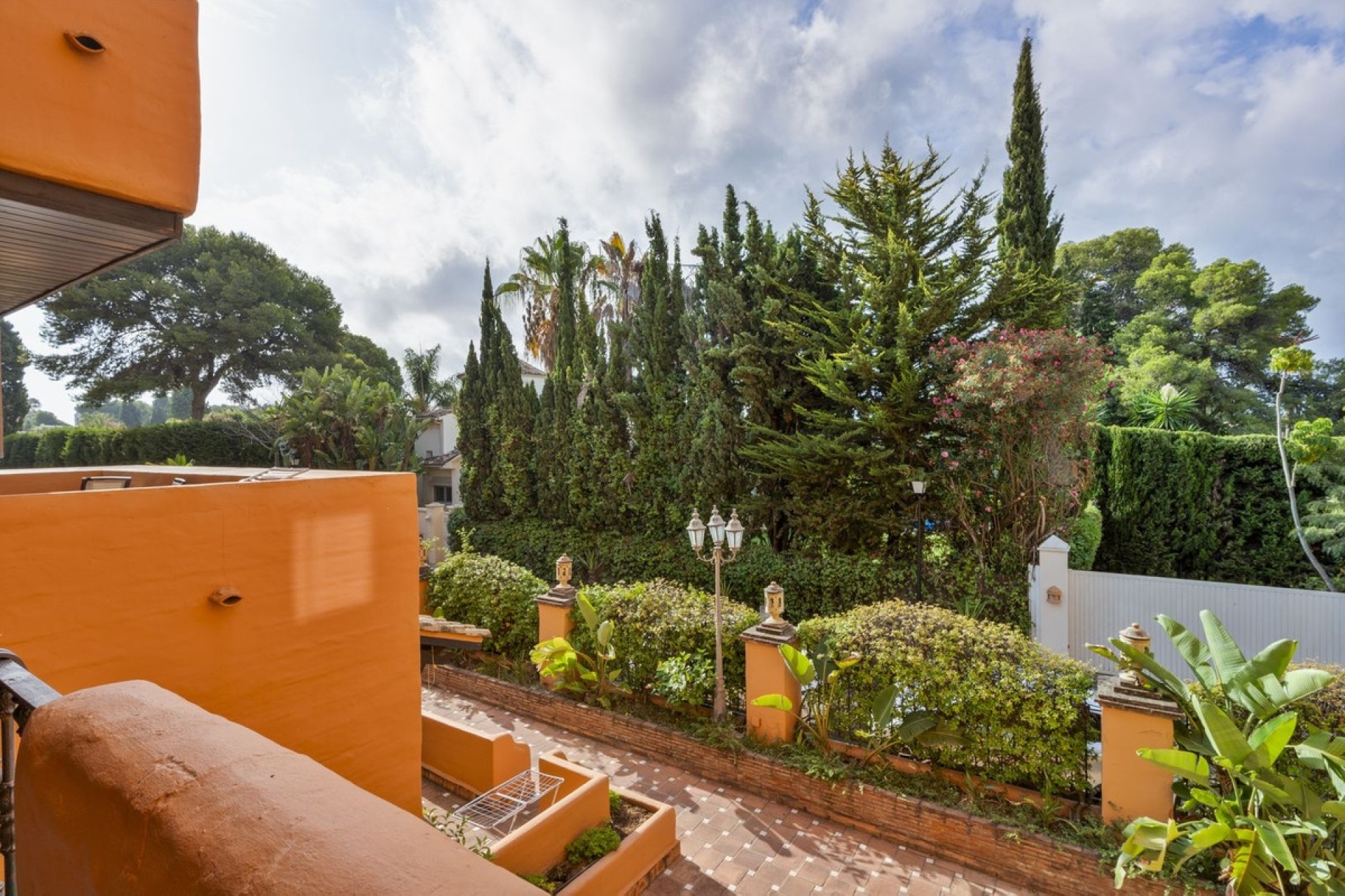 Resale - apartment - El Paraiso
