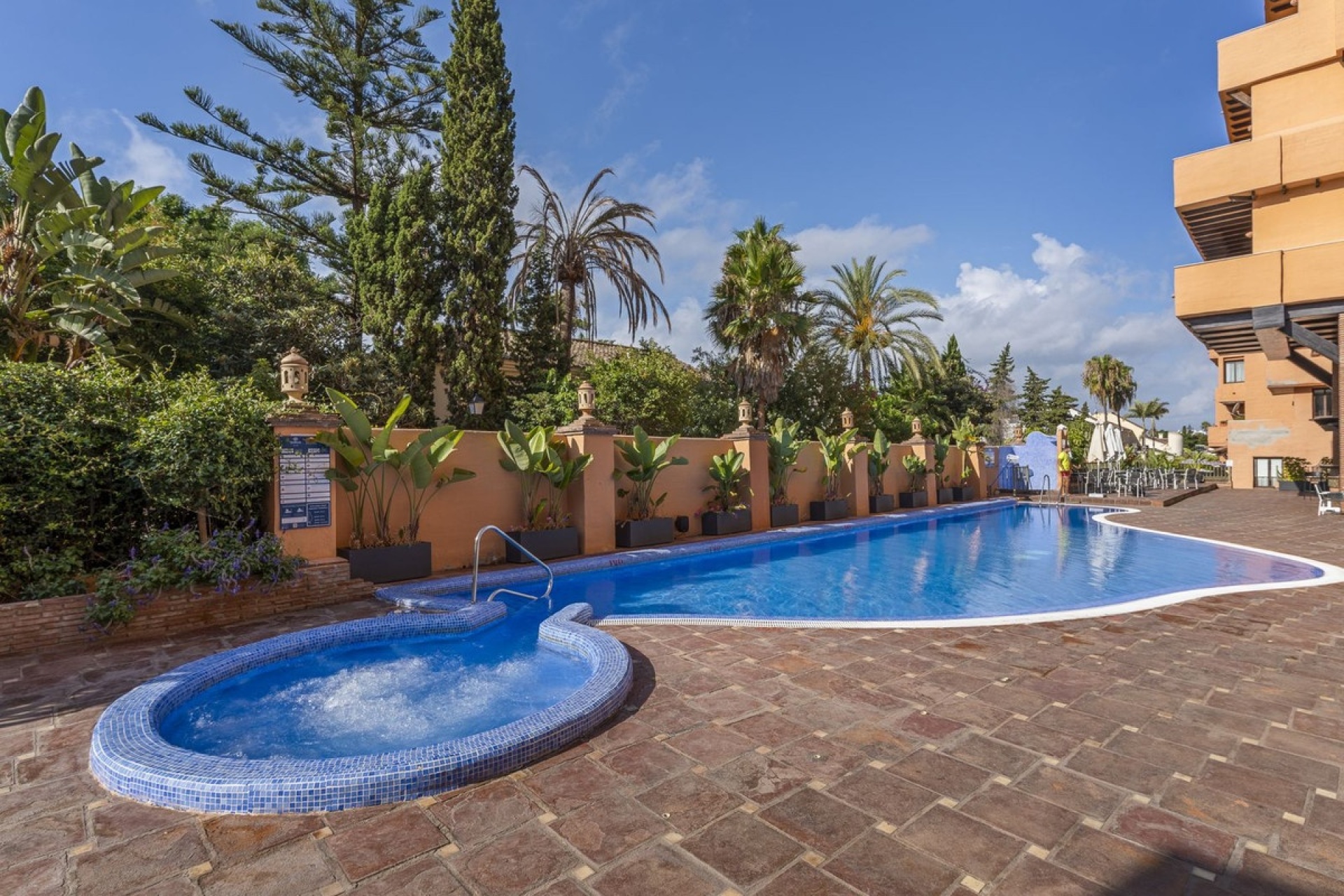 Resale - apartment - El Paraiso